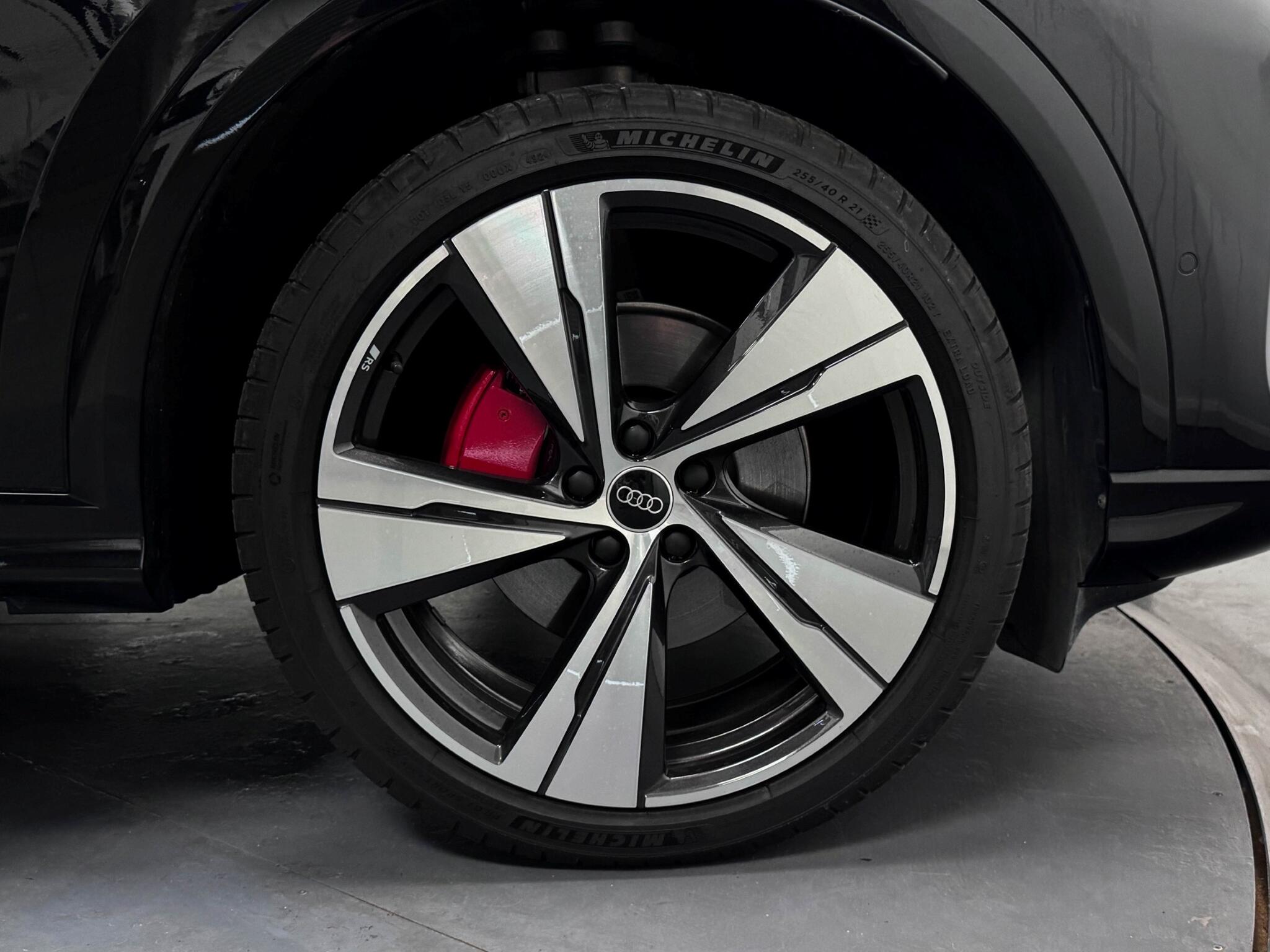Audi Q5 view 64