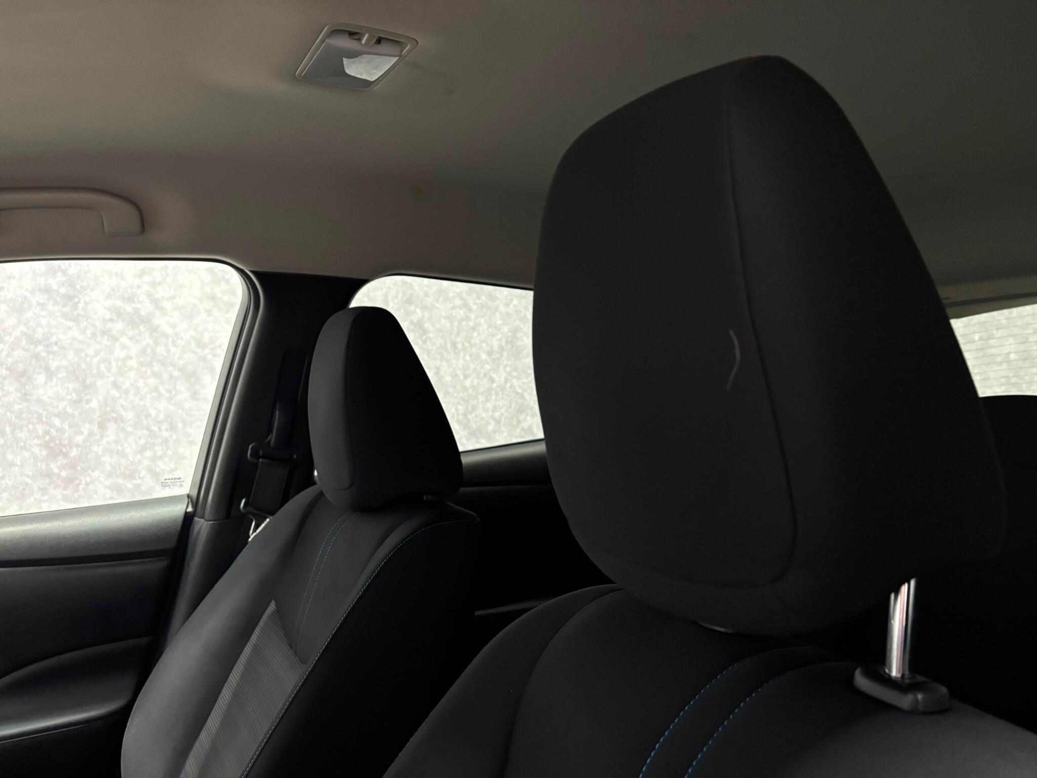 Nissan Leaf view 16
