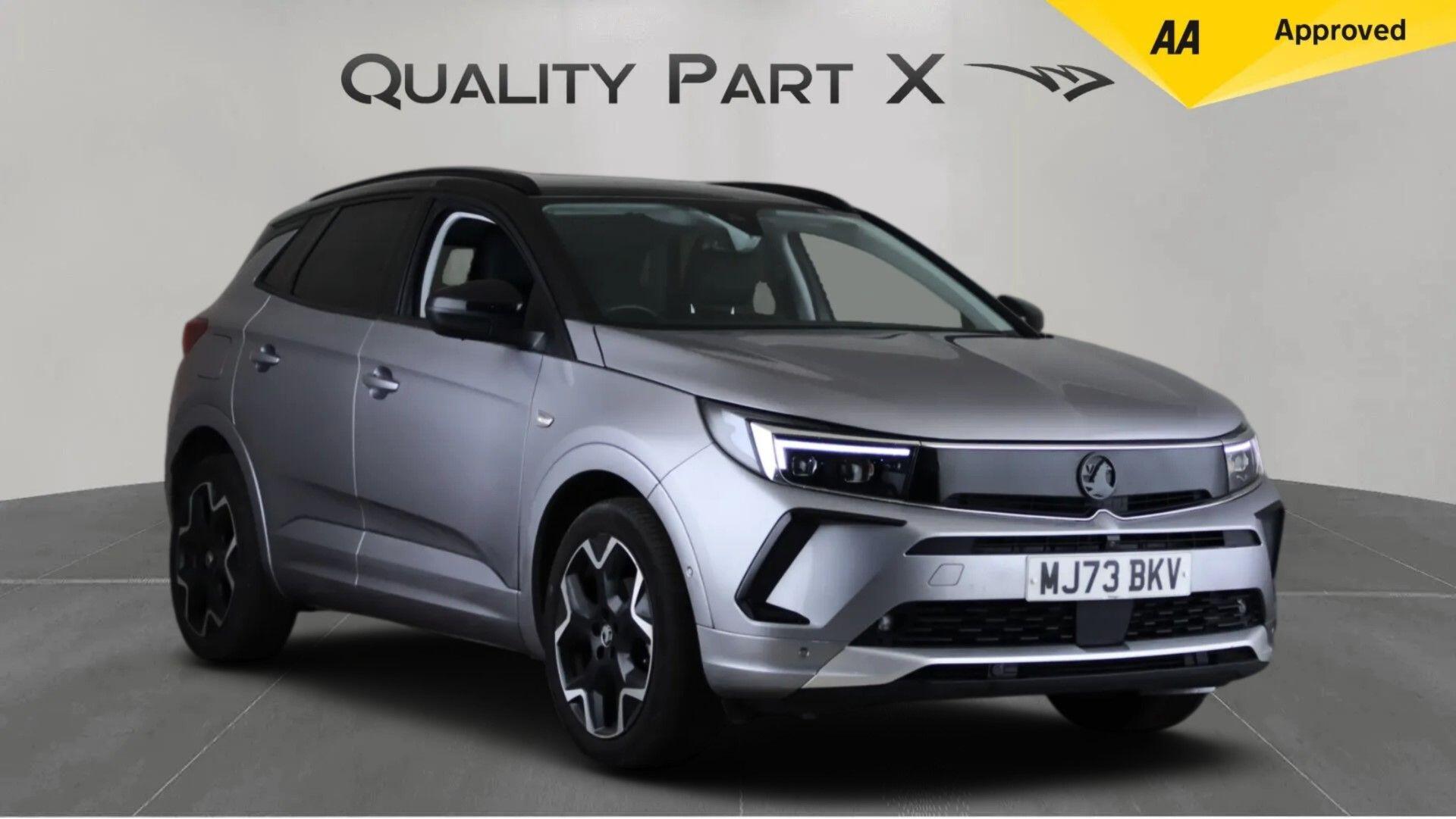 Grey 2023 Vauxhall Grandland Hatchback Front-wheel drive Manual