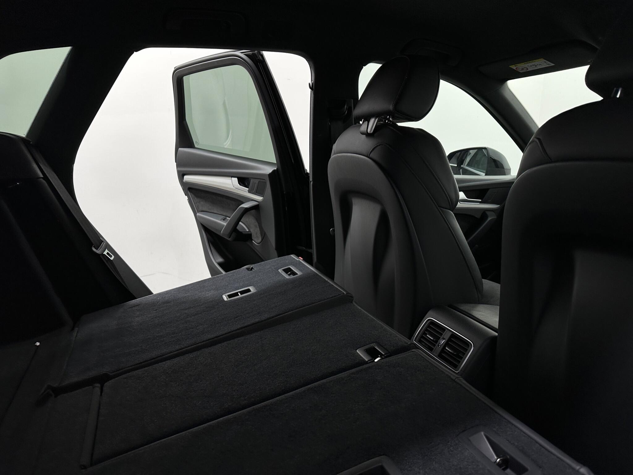Audi Q5 view 45
