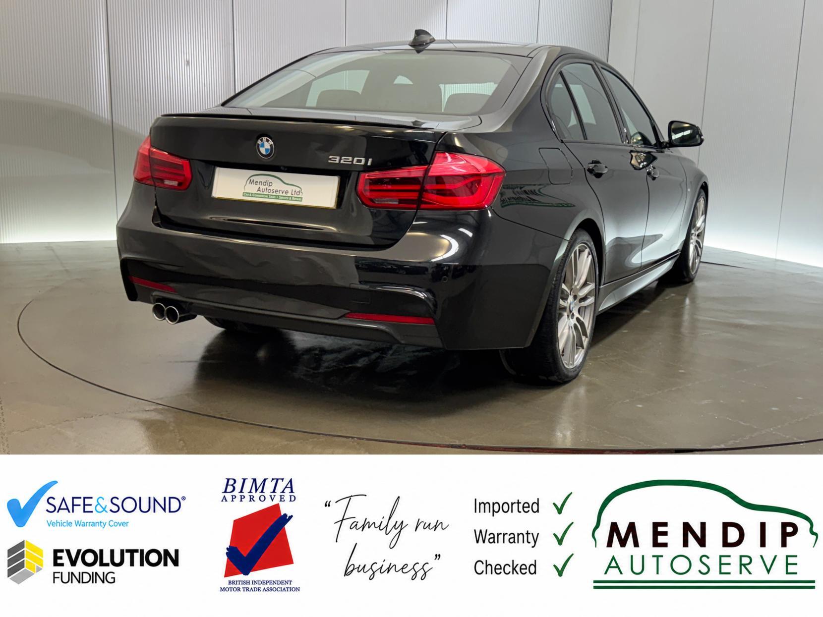 BMW 3 Series view 23
