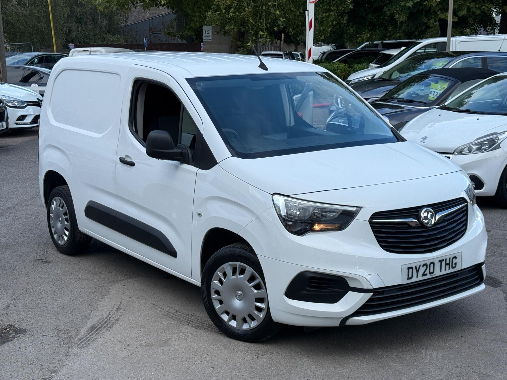 Vauxhall Combo - Image 6
