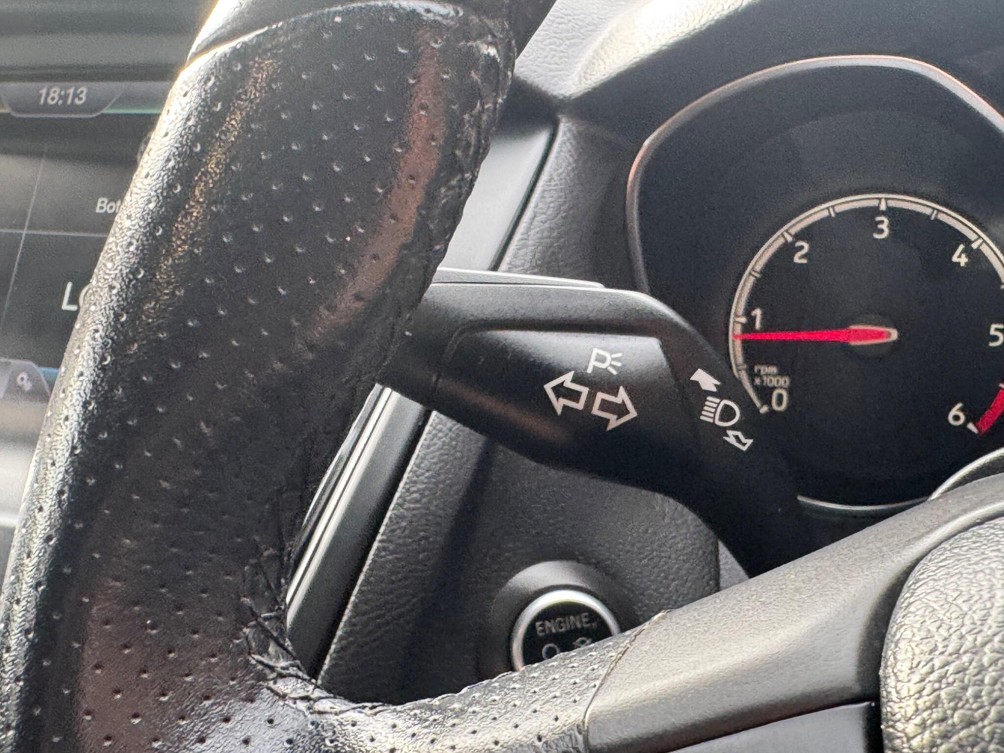 Ford Focus view 22