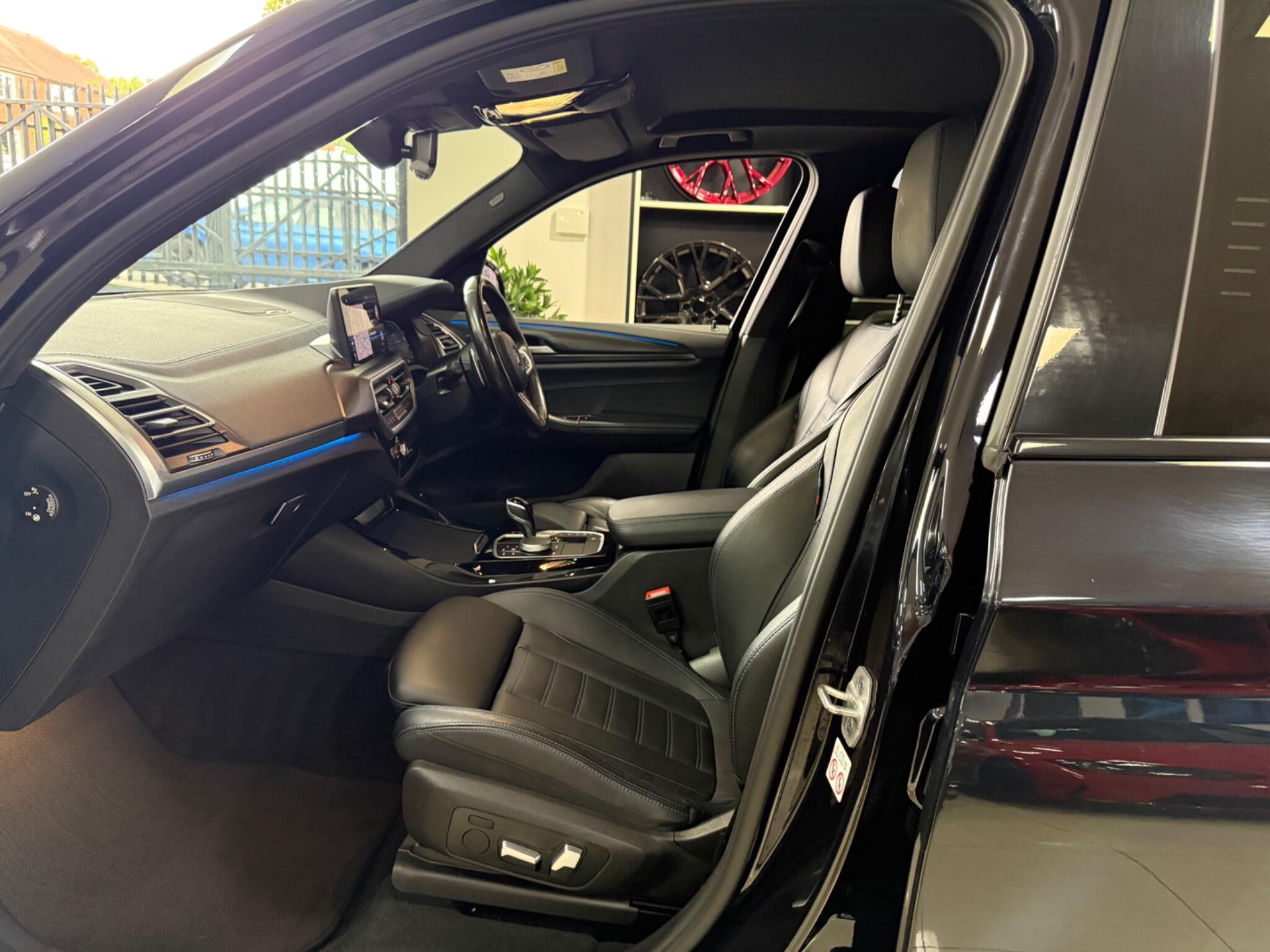 BMW X3 view 7