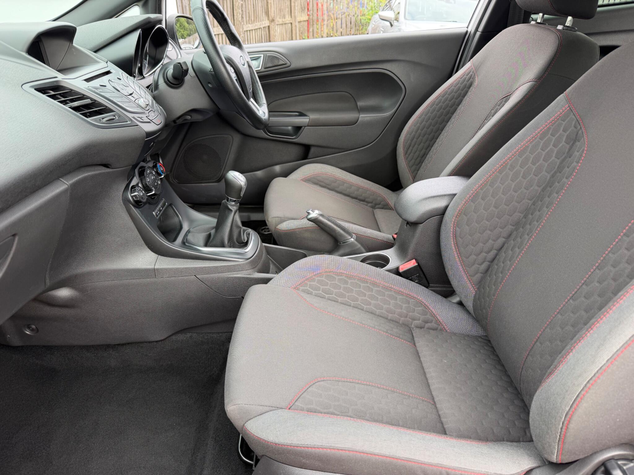 Ford Fiesta view 28