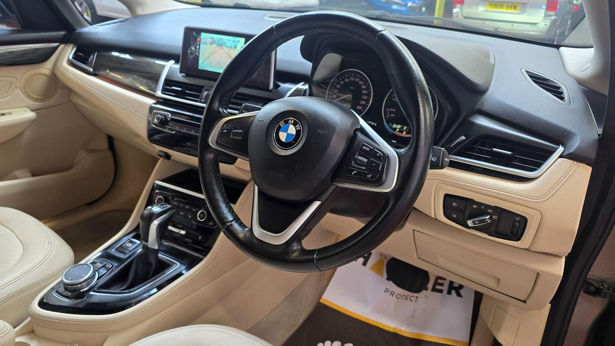 BMW 2 Series view 8