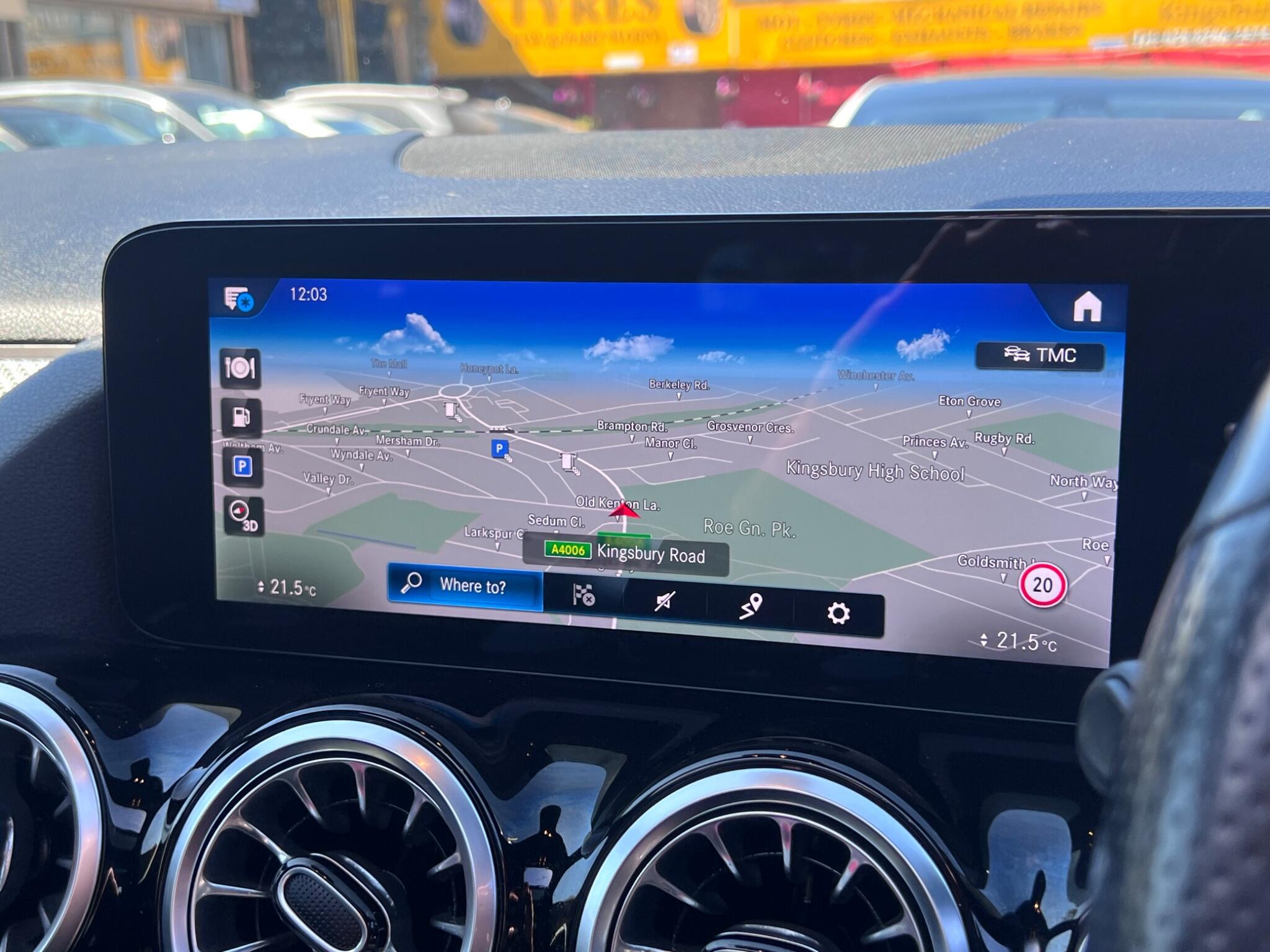 Mercedes-Benz Gla view 20