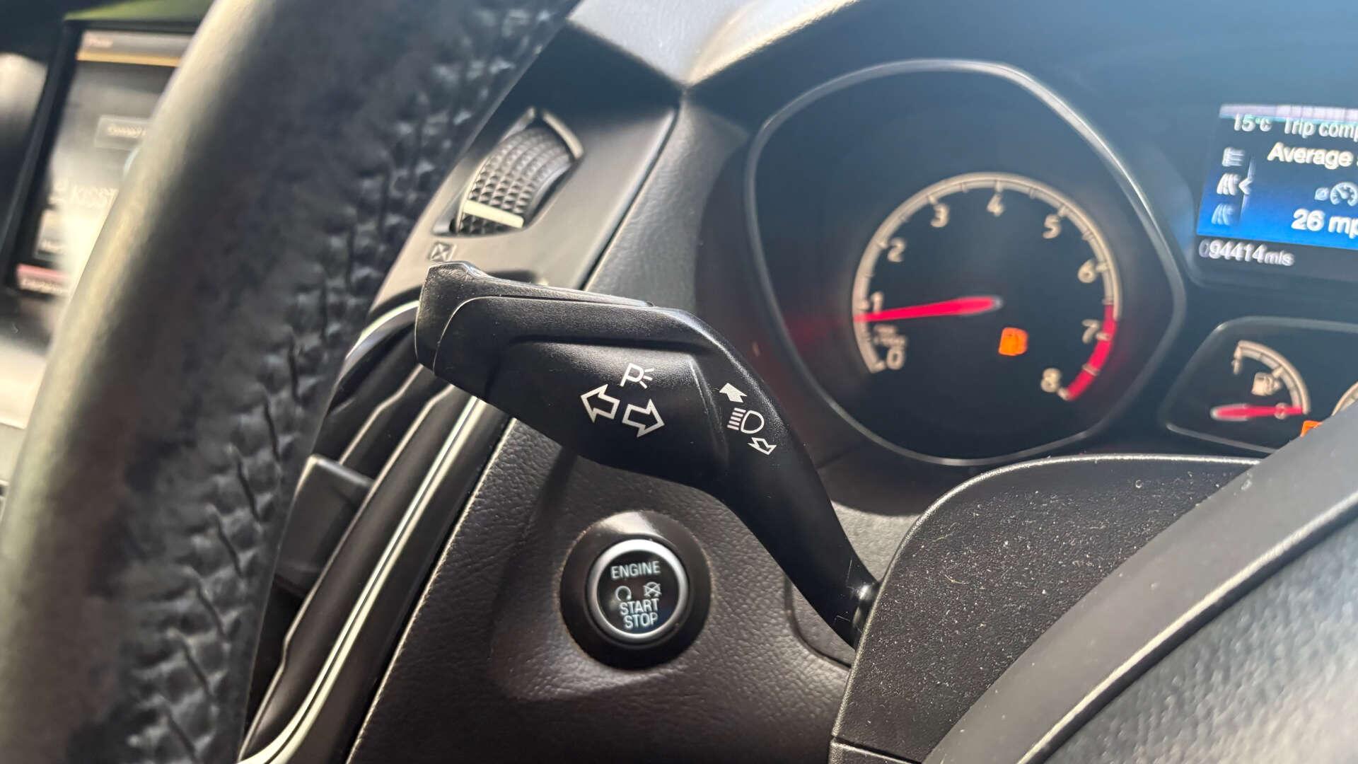 Ford Focus view 21