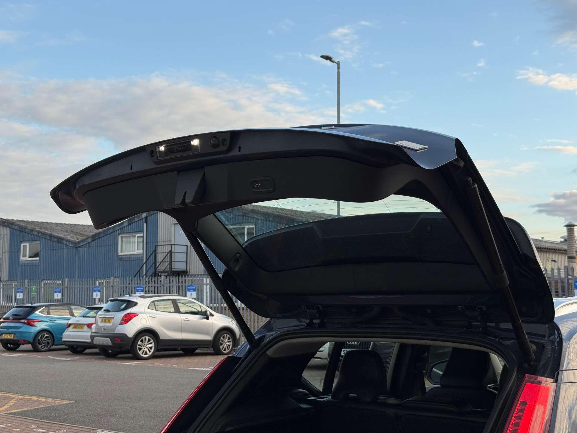 Volvo XC40 view 20