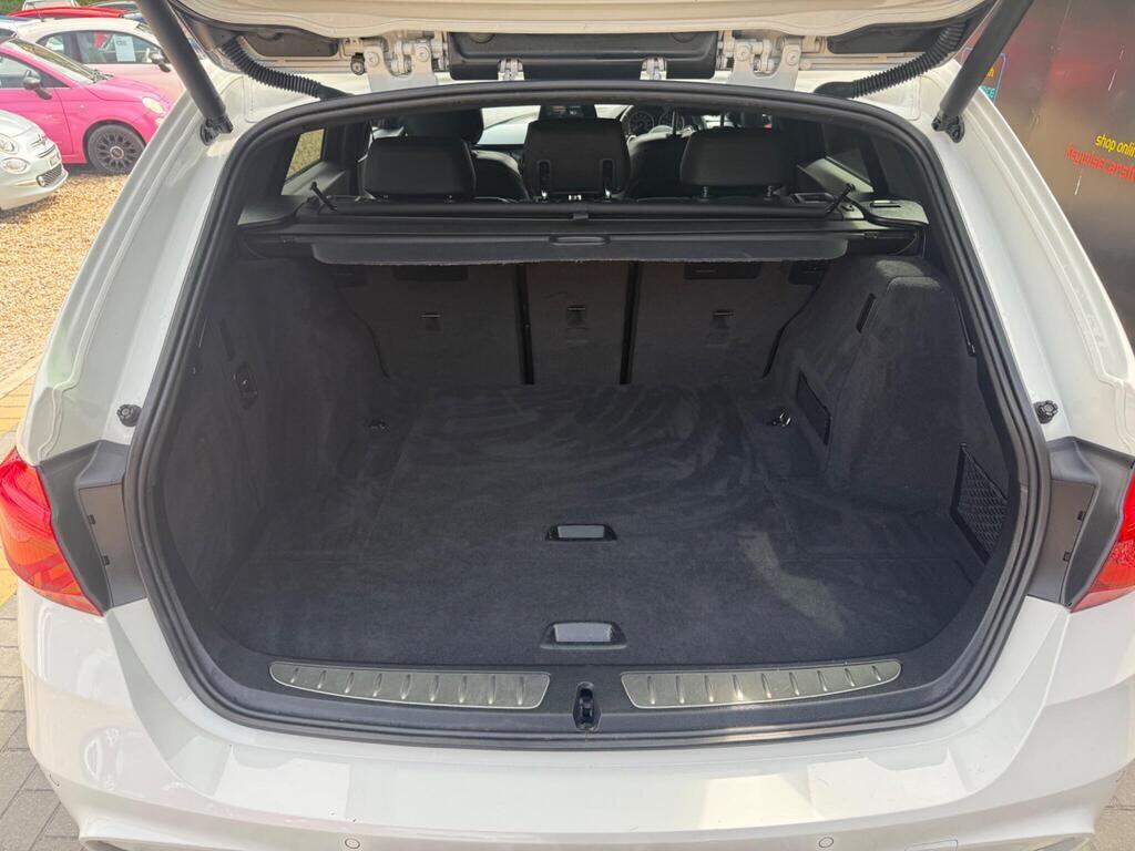 BMW 3 Series view 27