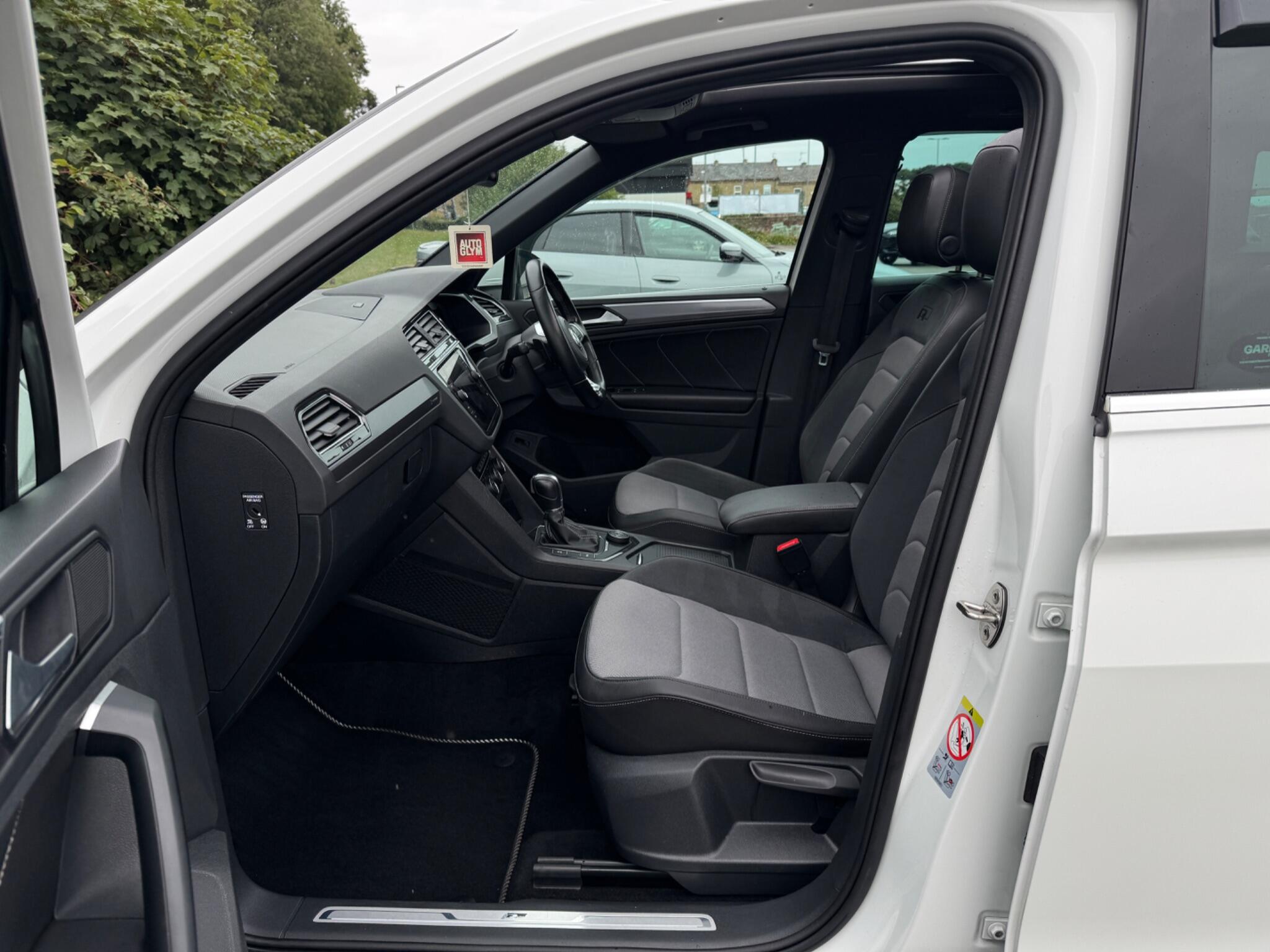 Volkswagen Tiguan view 33