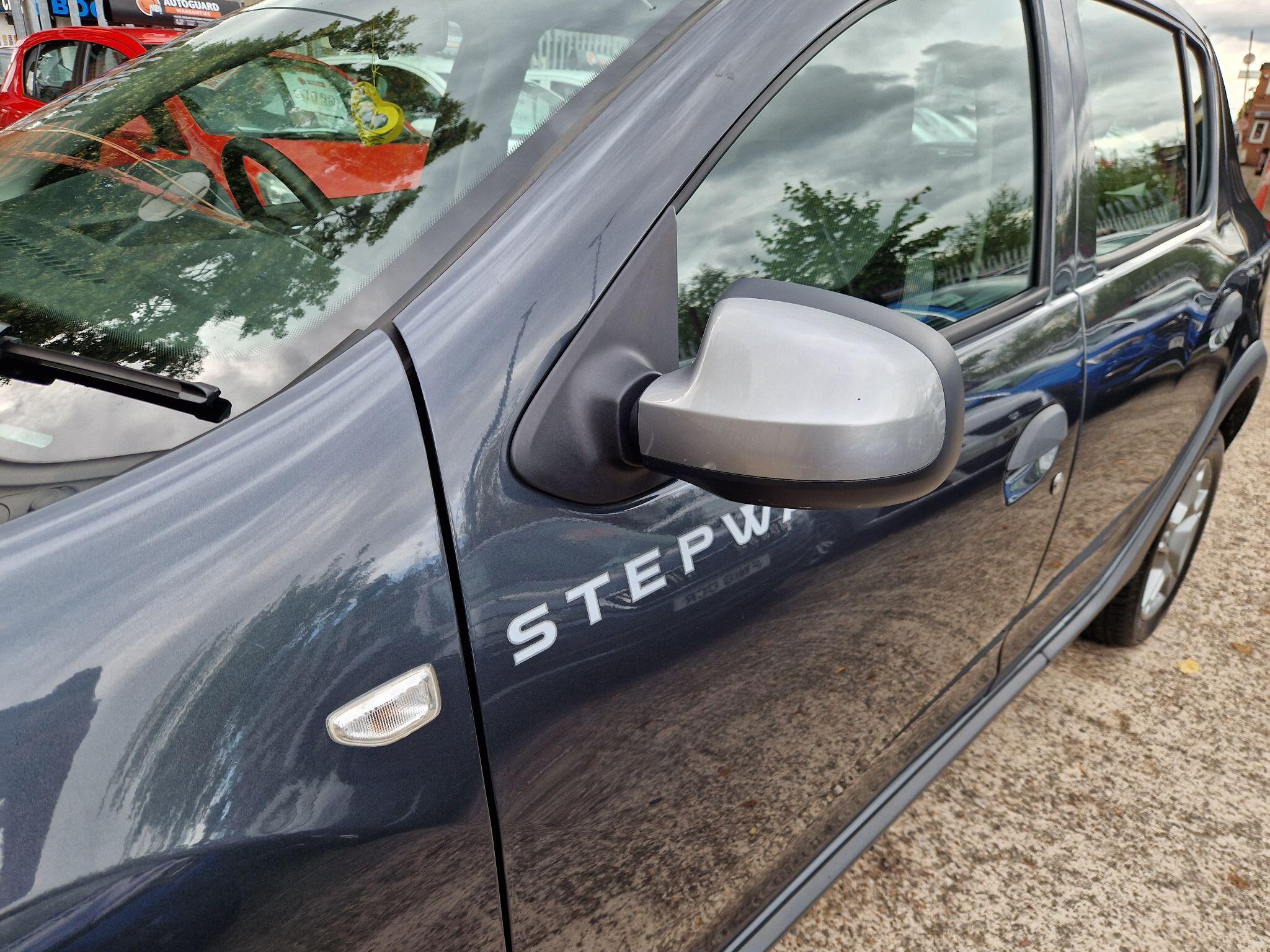 Dacia Sandero Stepway view 15