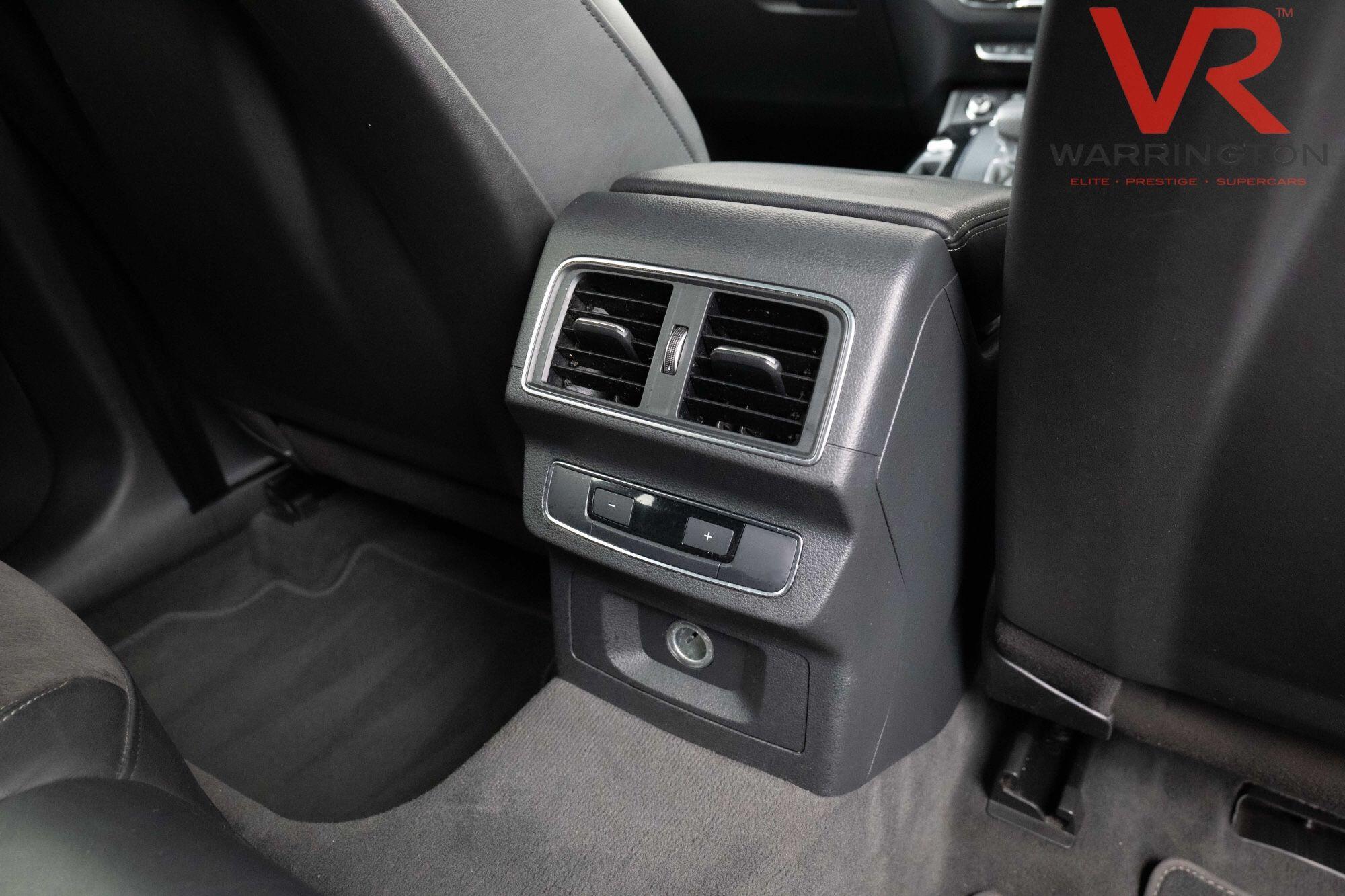 Audi Q5 view 45