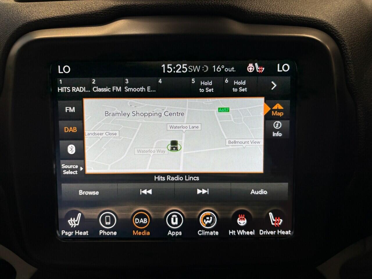 Jeep Renegade view 29