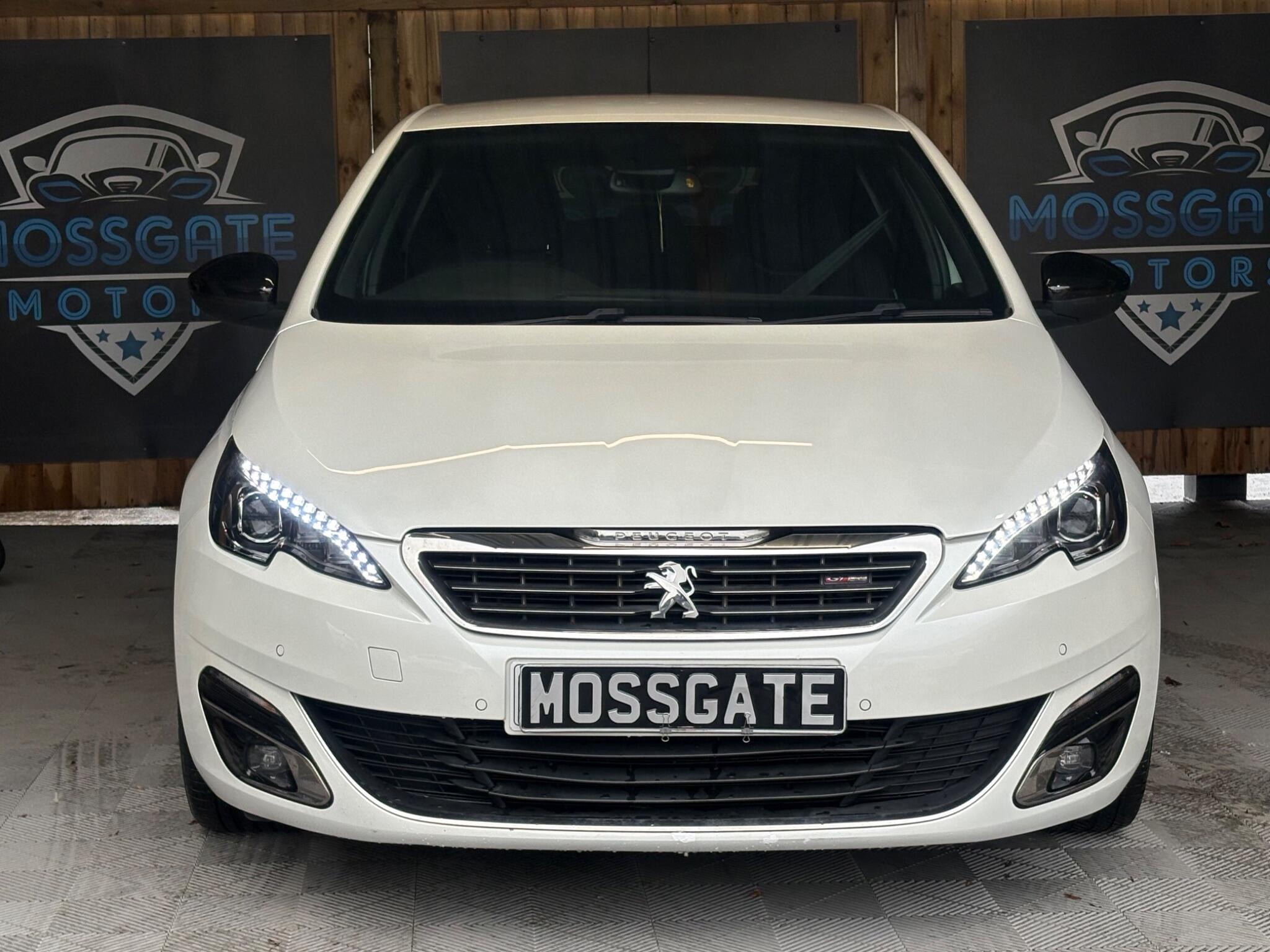Peugeot 308 view 4