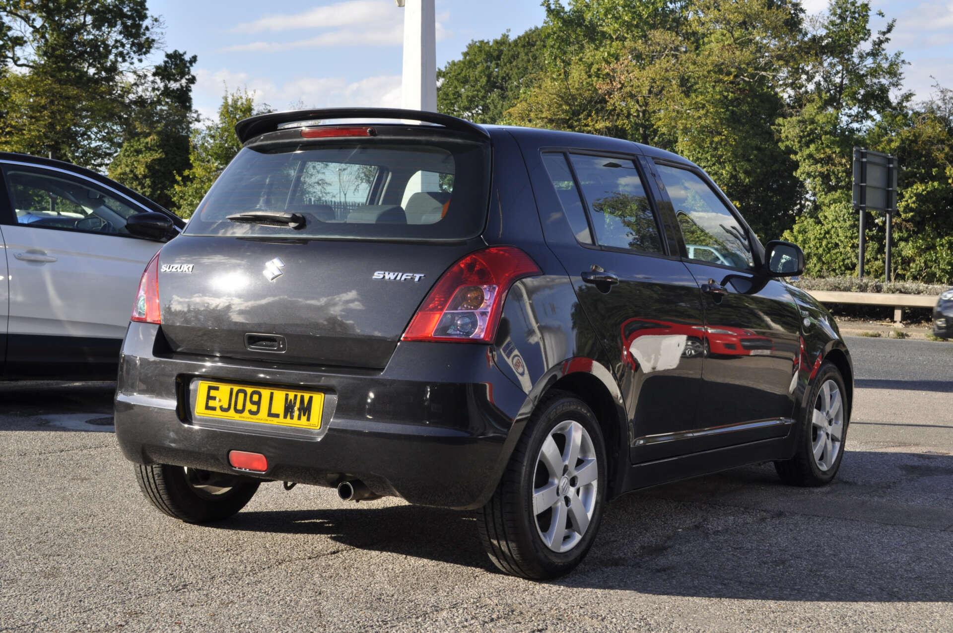 Suzuki Swift view 6
