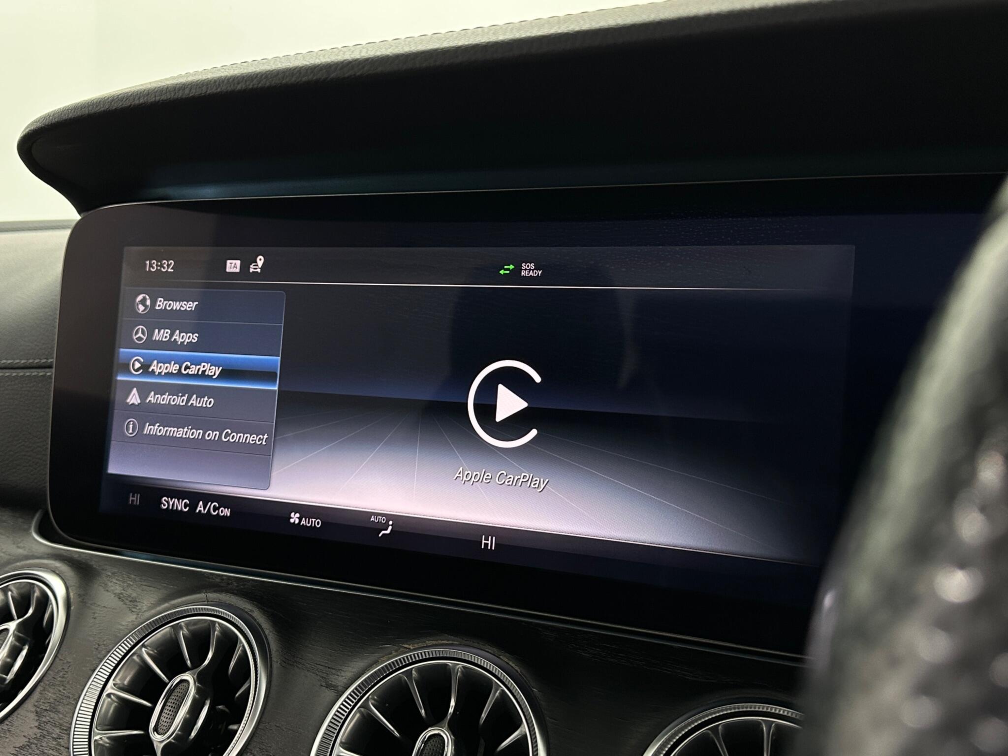 Mercedes-Benz E-Class view 26