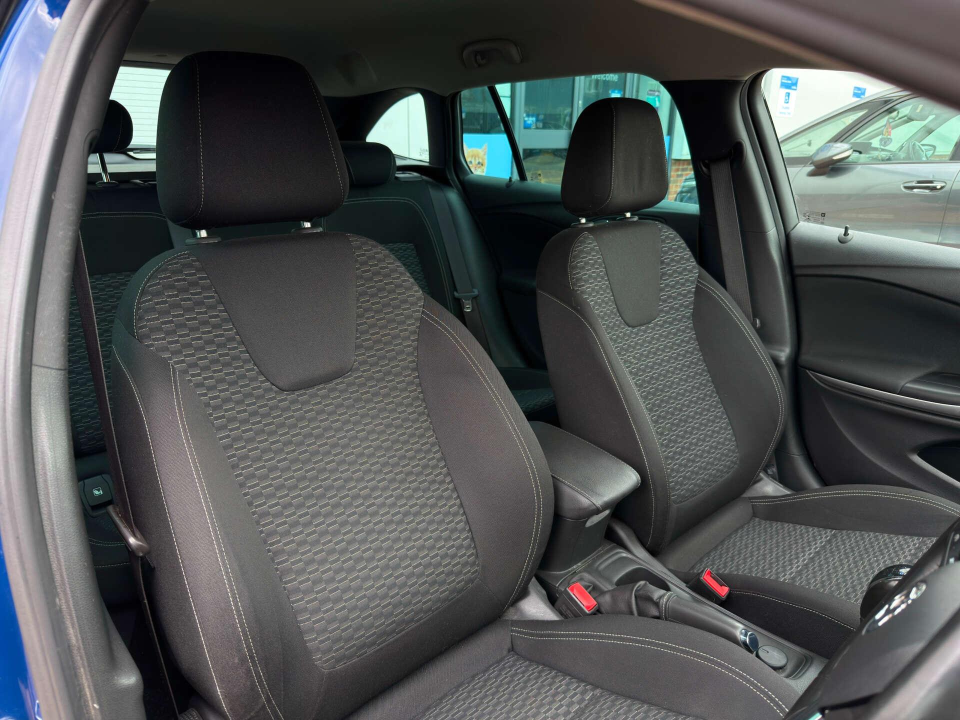 Vauxhall Astra view 13