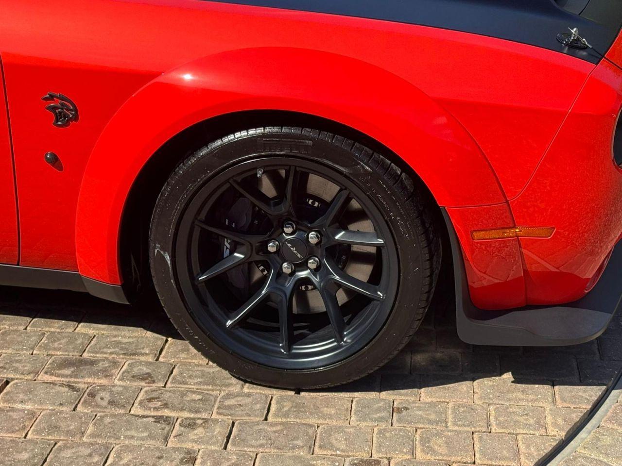 Dodge Challenger view 25