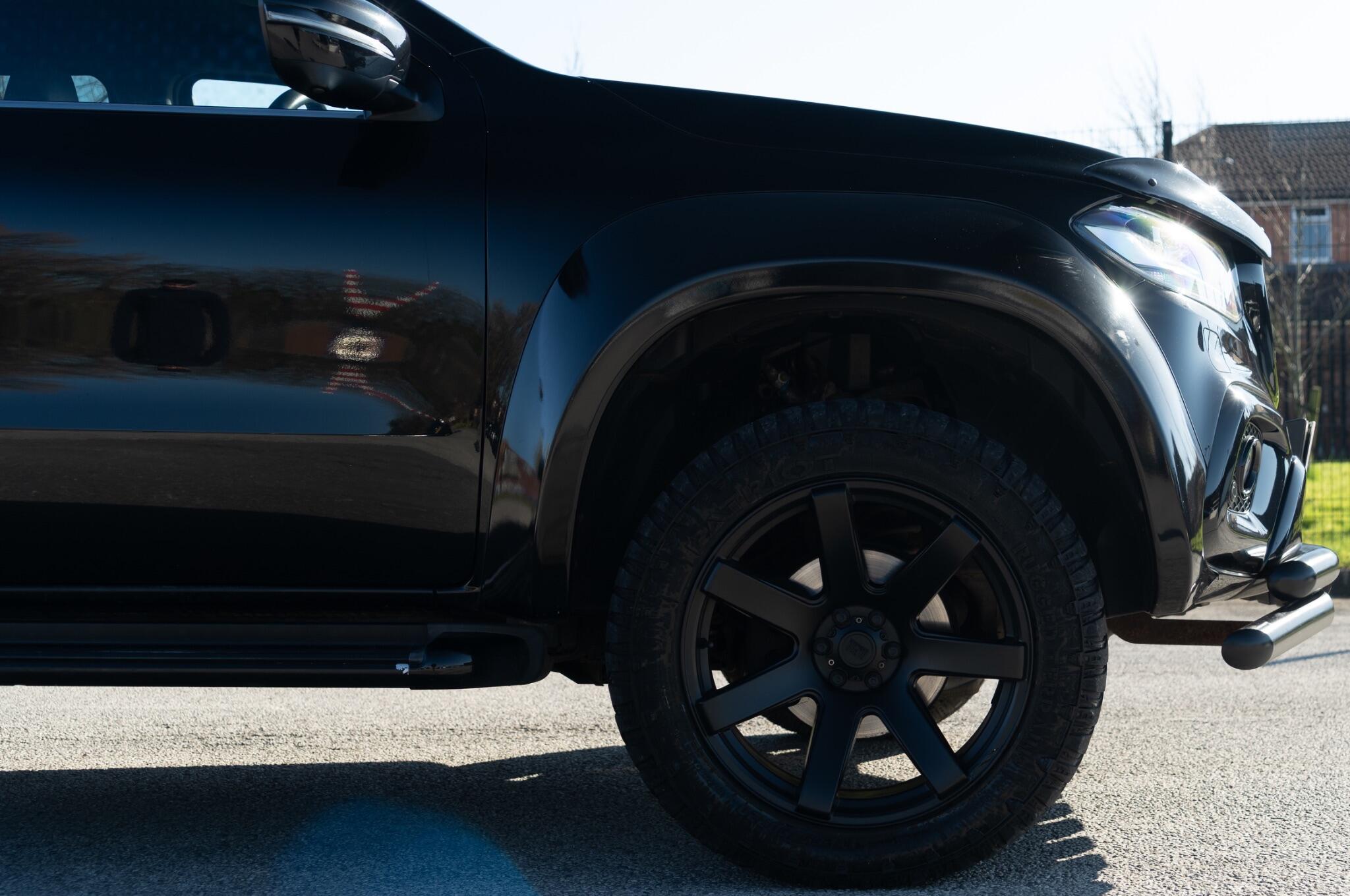 Mercedes-Benz X-Class view 18