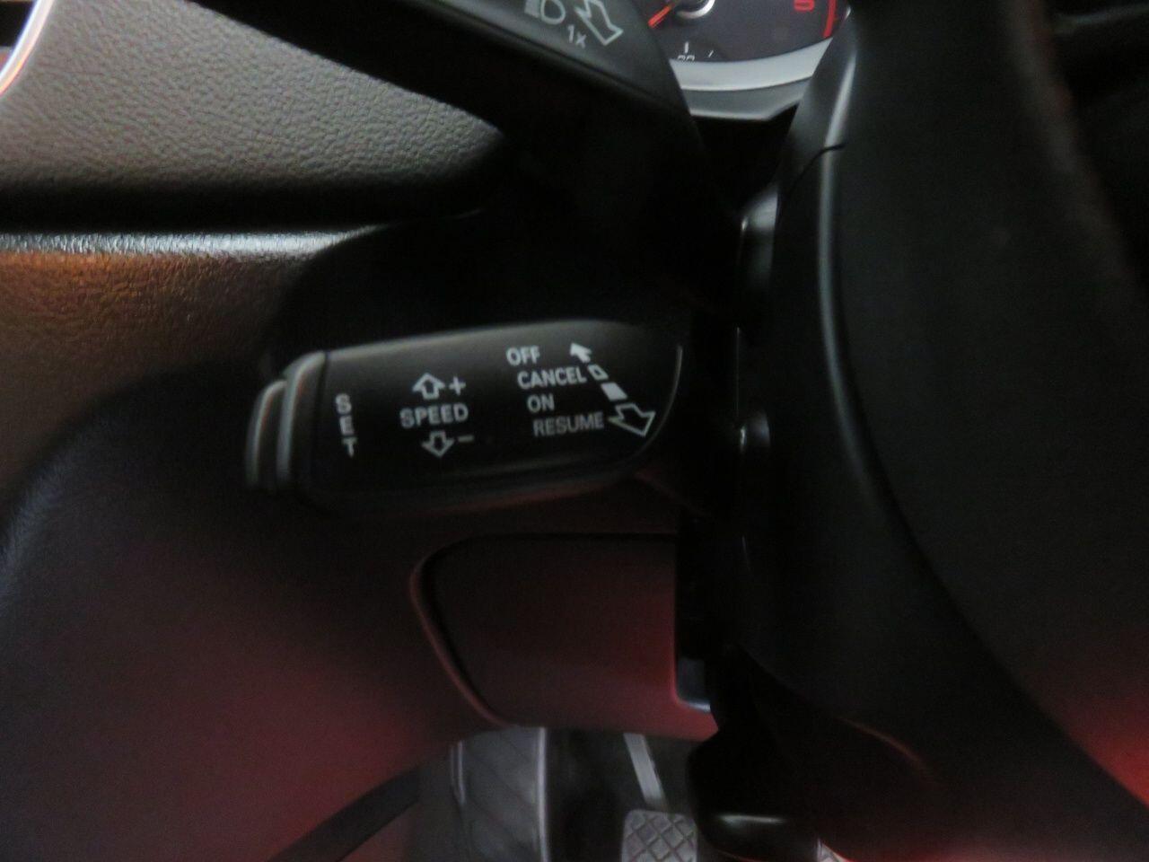Audi Q3 view 47