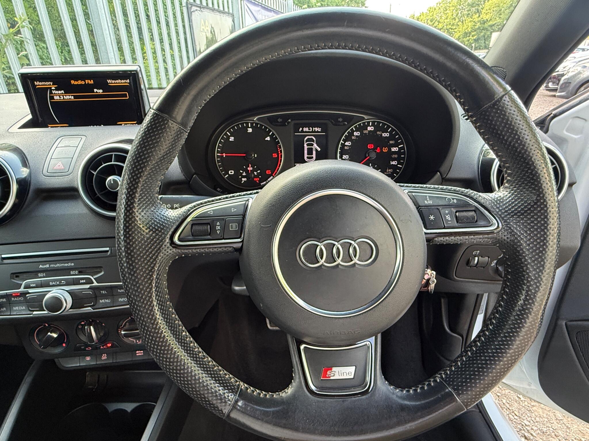 2015 Audi A1 image 39
