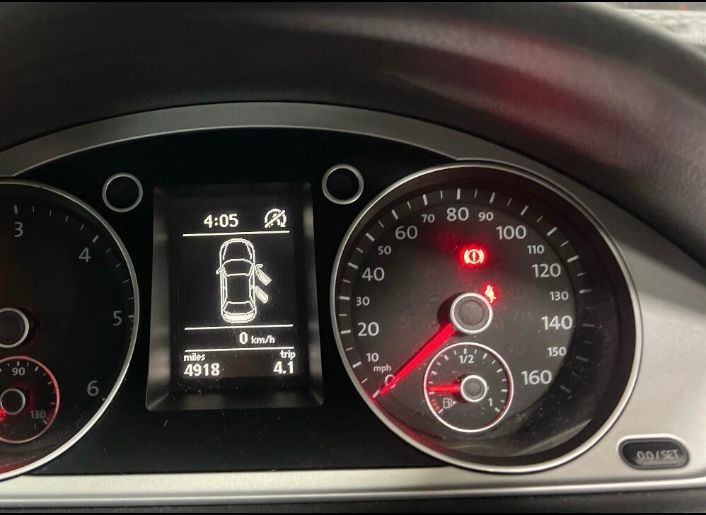 Volkswagen Passat view 10