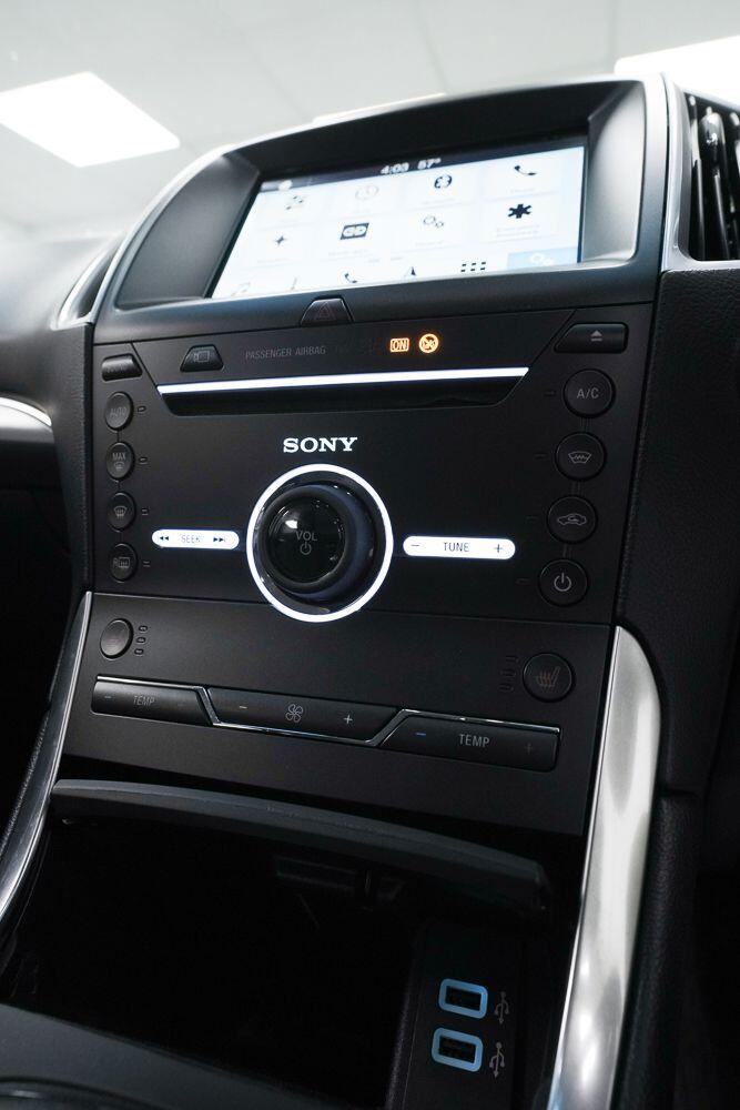 Ford Edge view 23