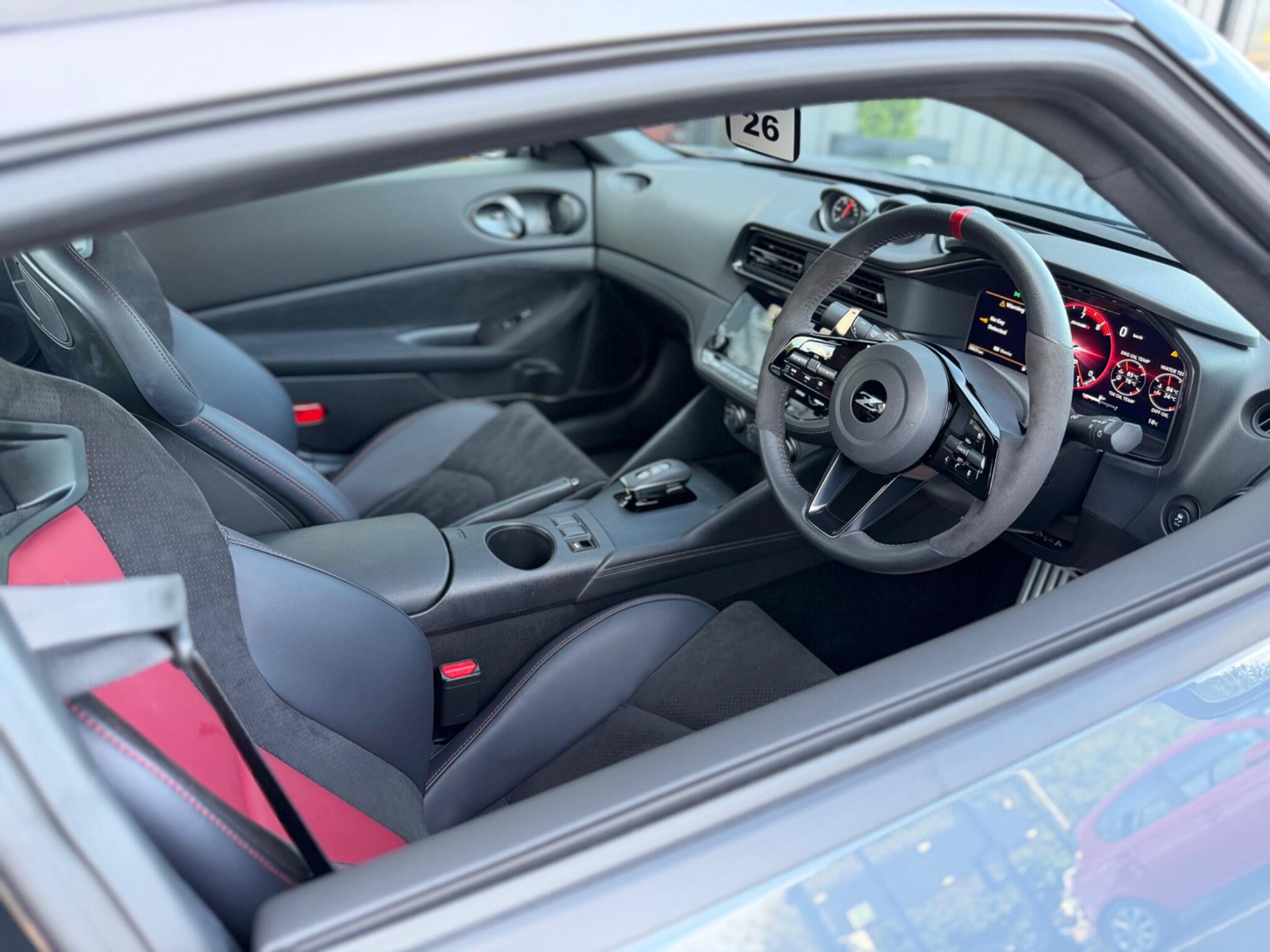 Nissan Fairlady view 24