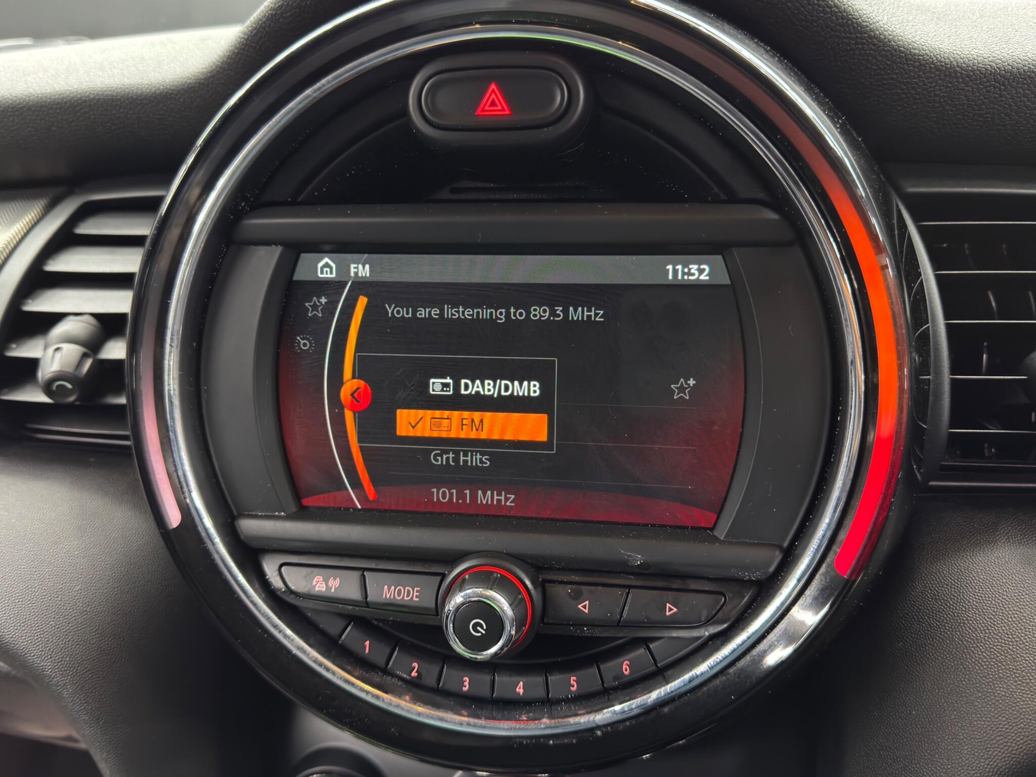 MINI Hatch view 29