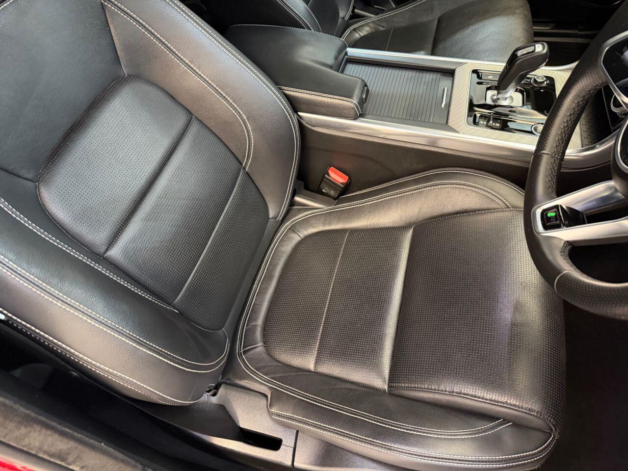 Jaguar Xe view 24