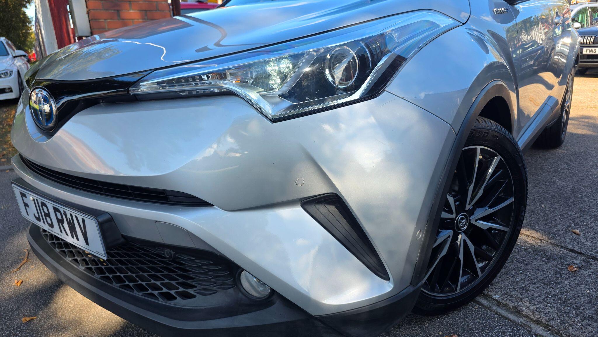 Toyota C-HR view 10