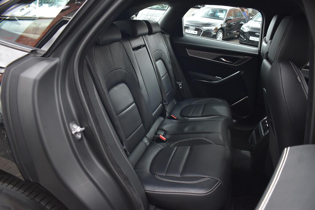 Jaguar F-Pace view 32