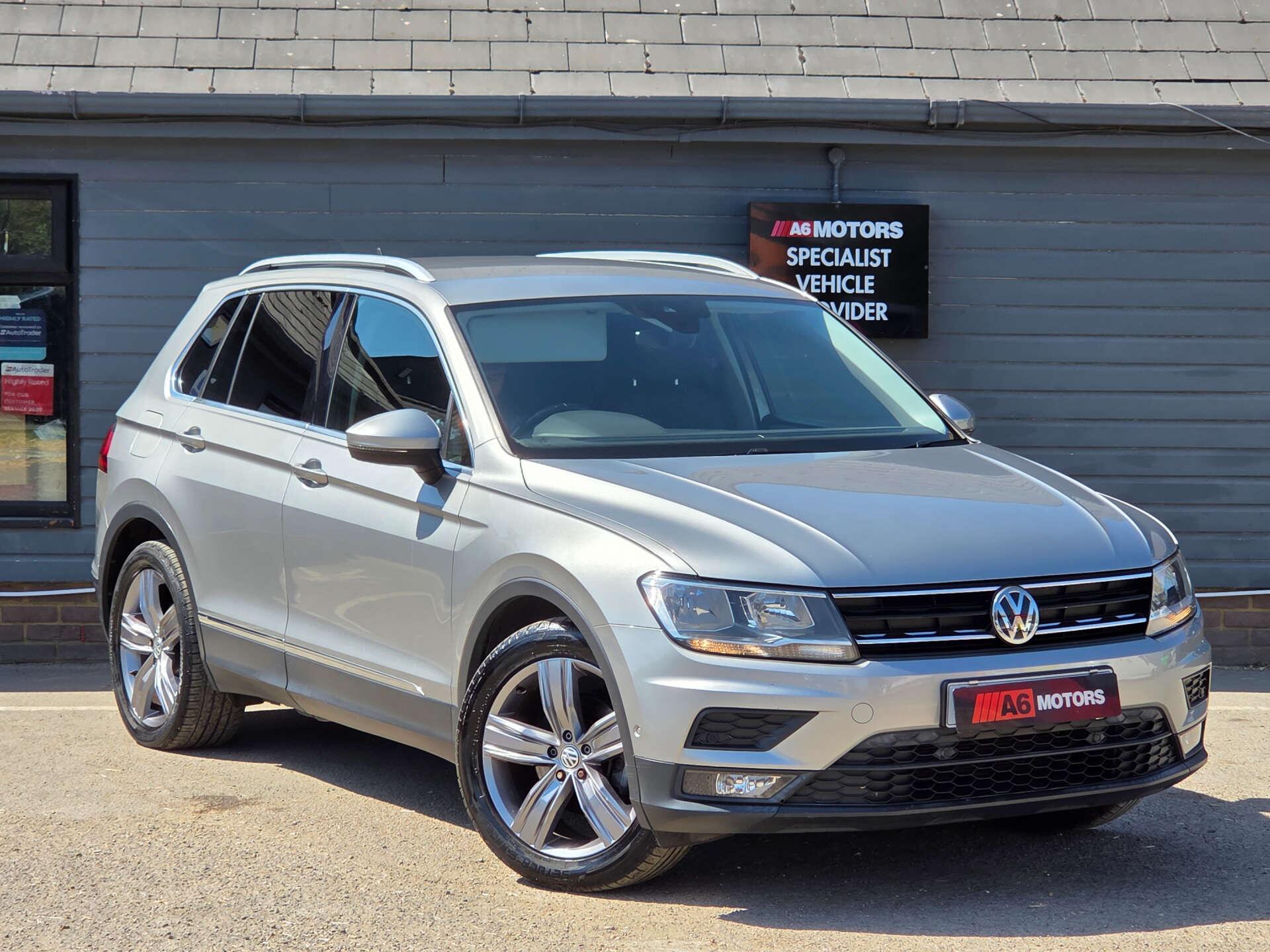 Volkswagen Tiguan view 3