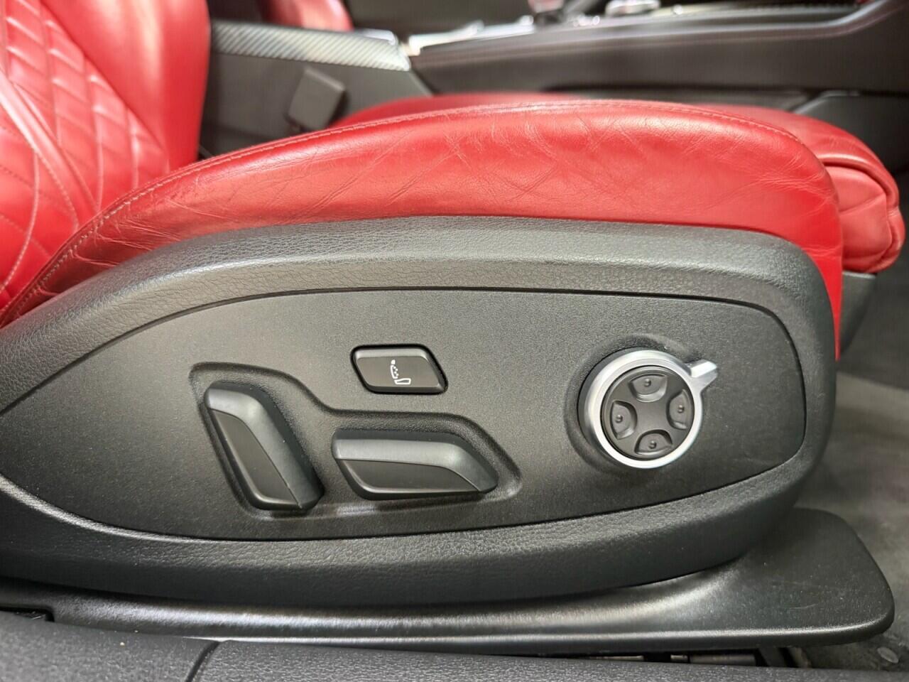 Audi S4 view 37