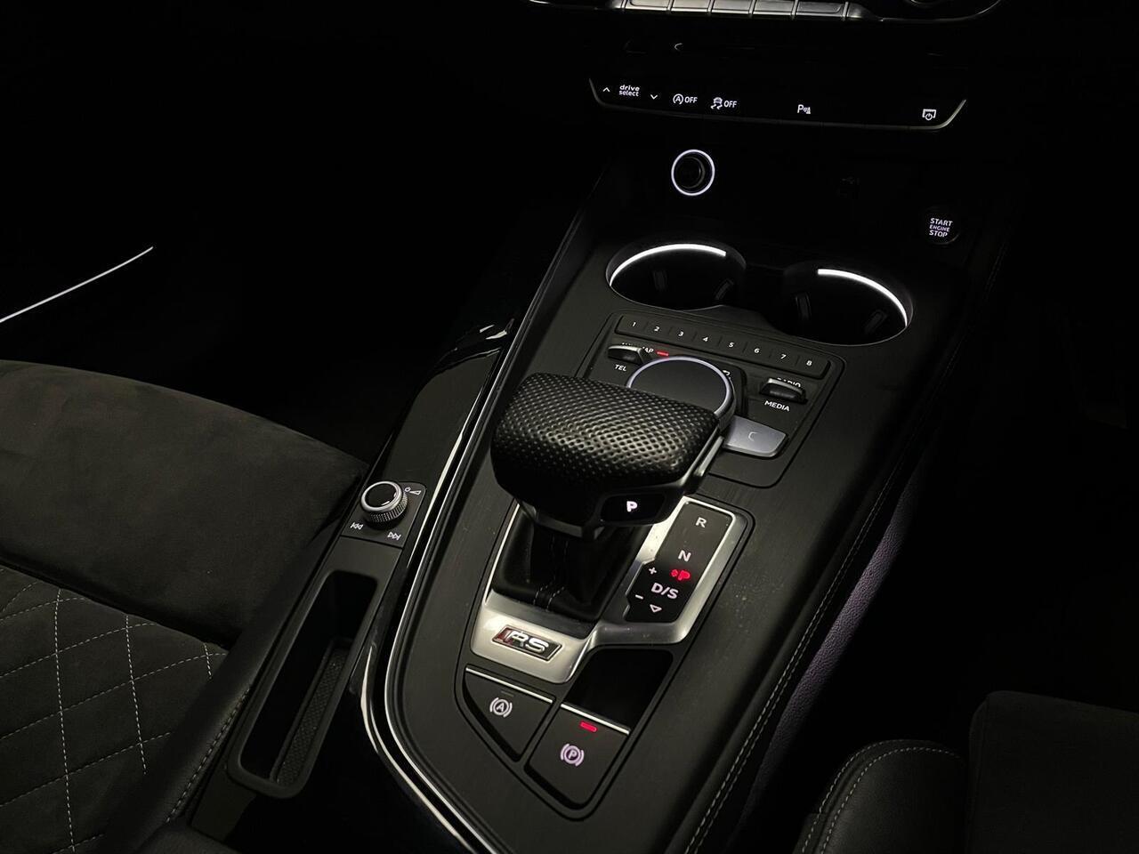 Audi RS4 view 27