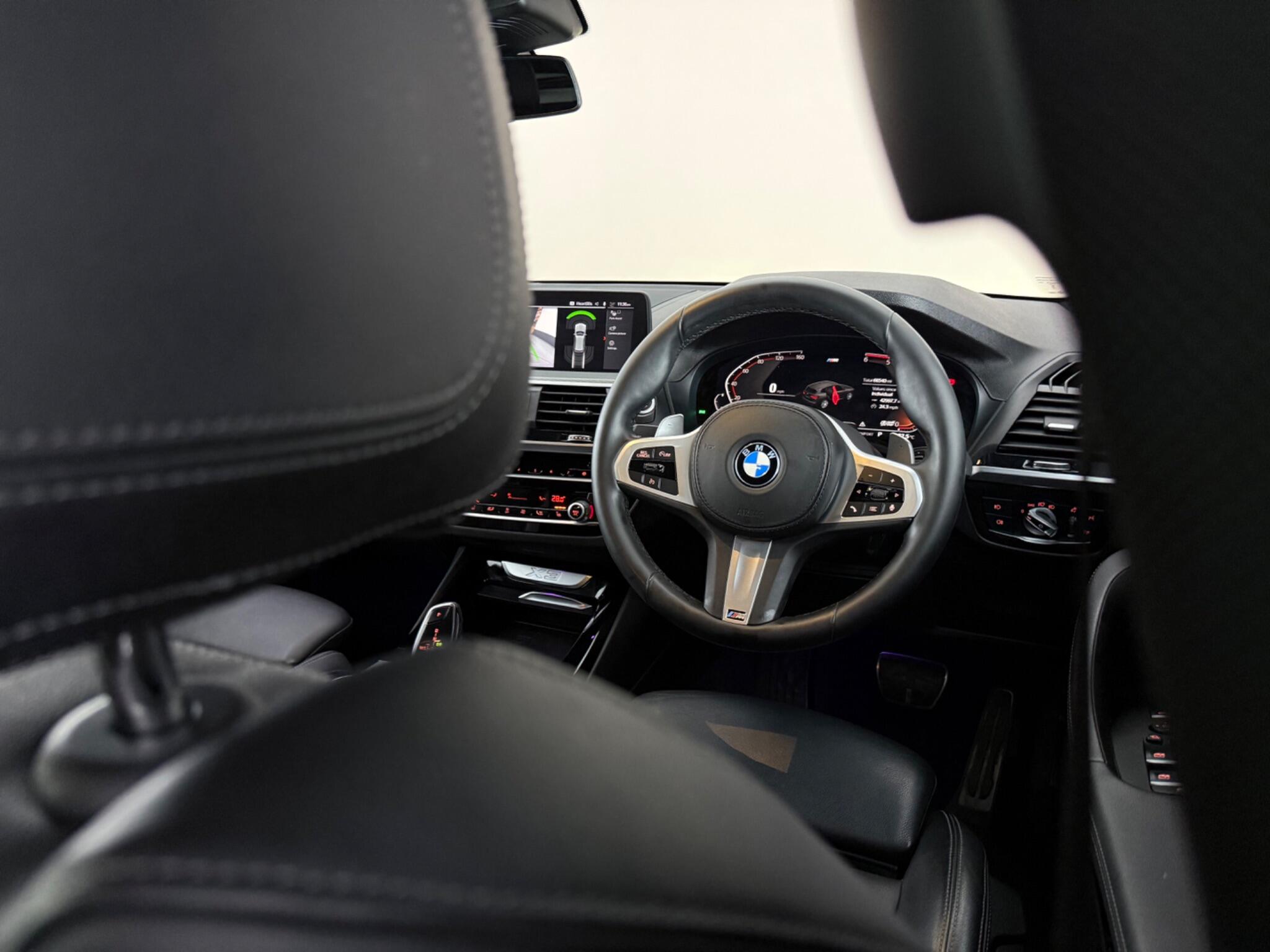 BMW X3 view 14