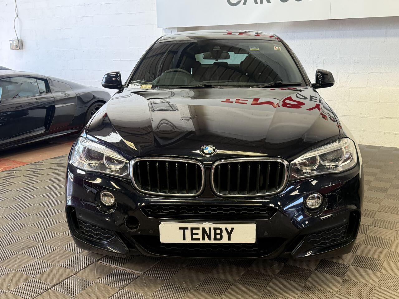 BMW X6 view 3