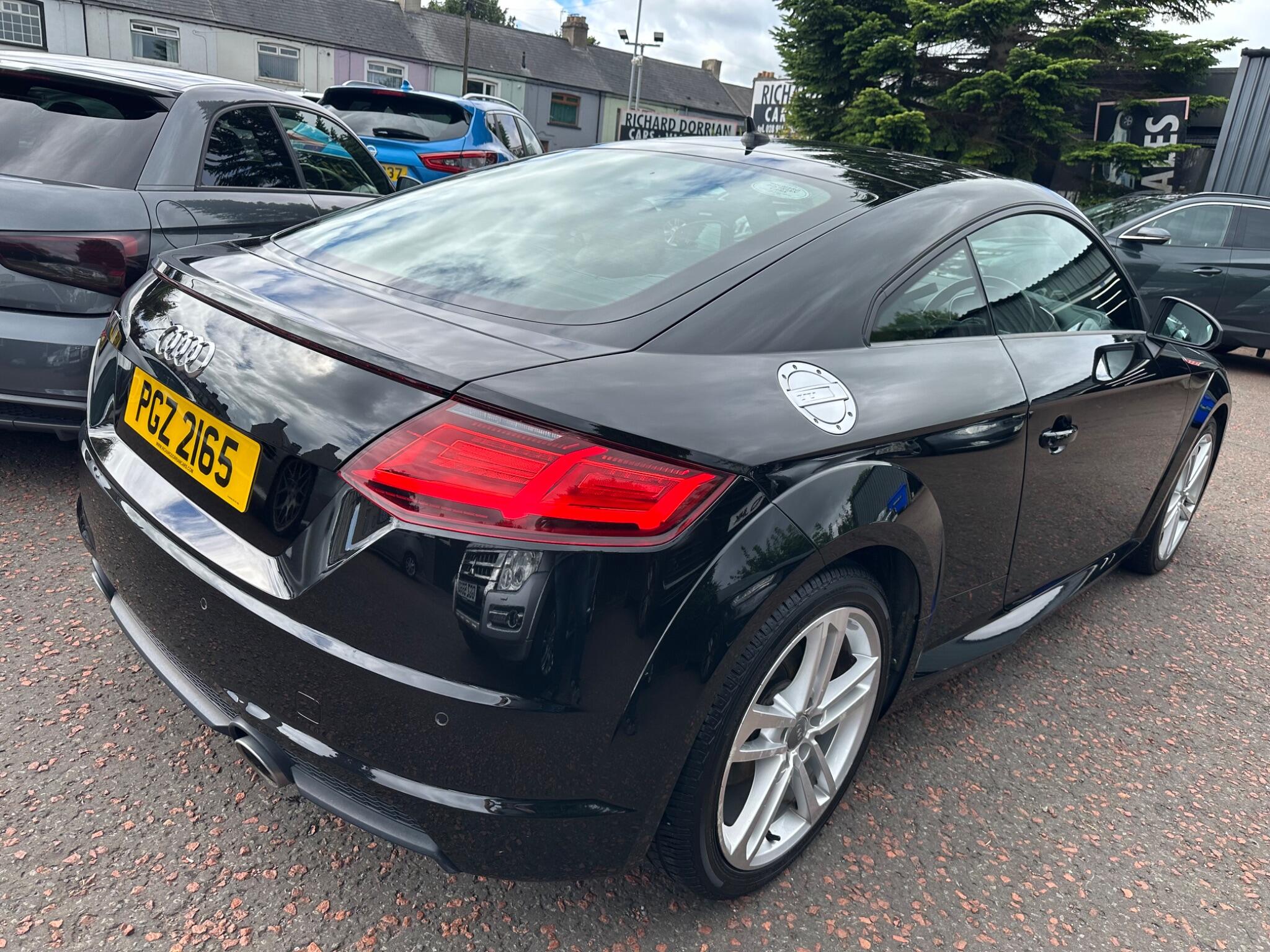Audi TT view 5