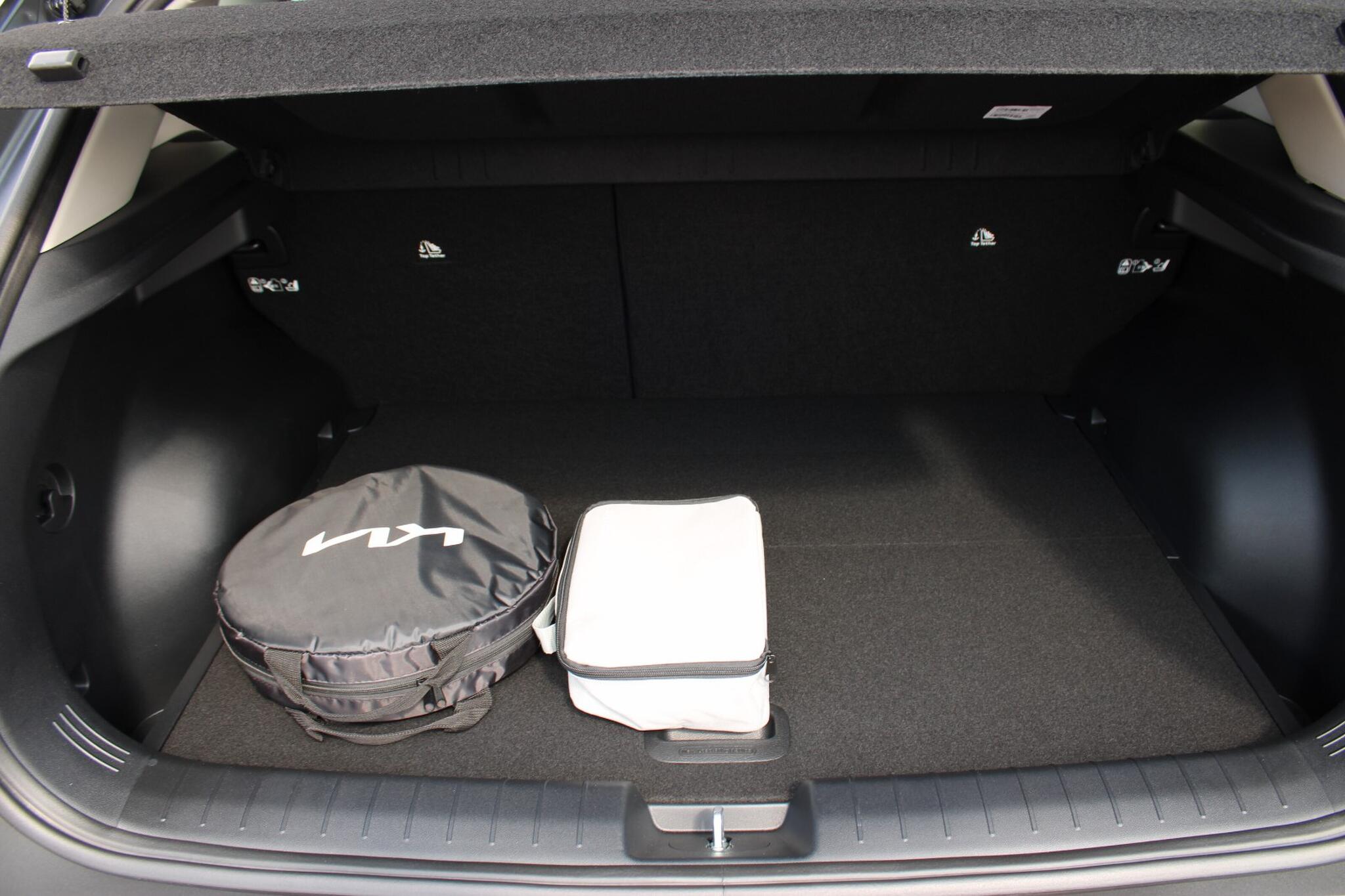Kia Kia EV4 view 7