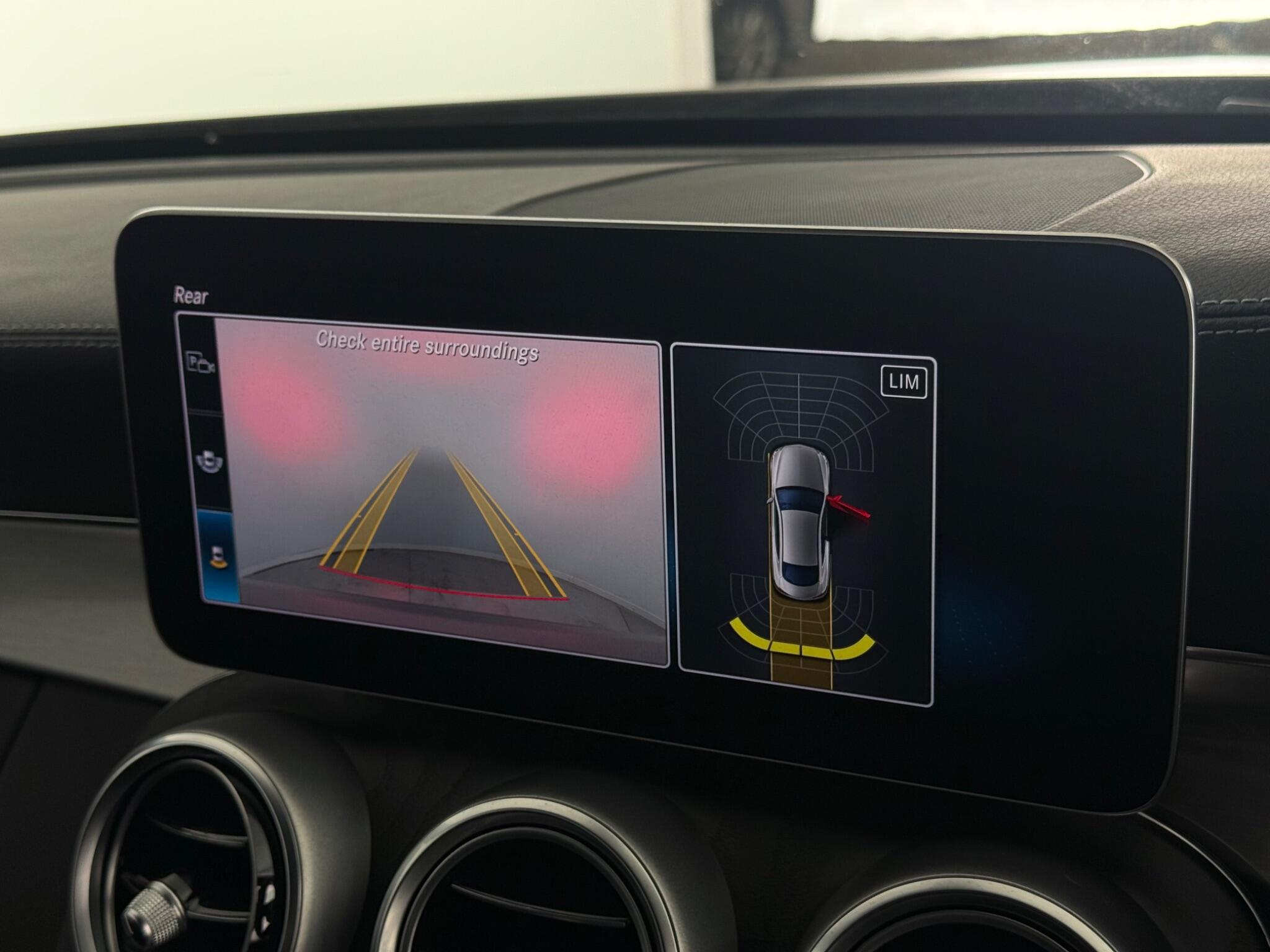 Mercedes-Benz C-Class view 28