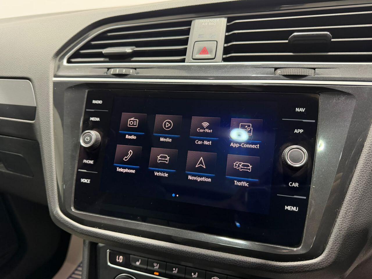 Volkswagen Tiguan view 25