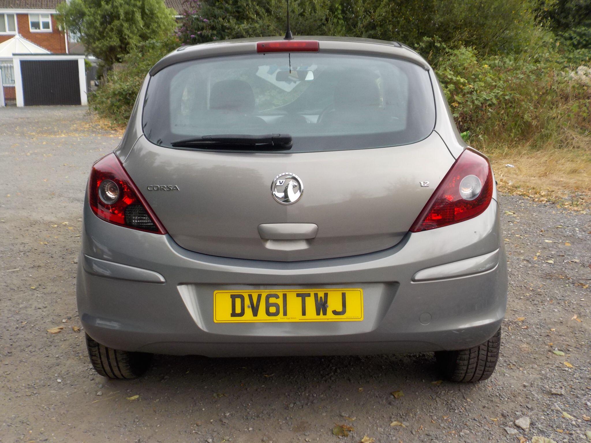 Vauxhall Corsa 1.2i ecoFLEX 16V Exclusiv Euro 5 (s/s) 3dr (A/C)
