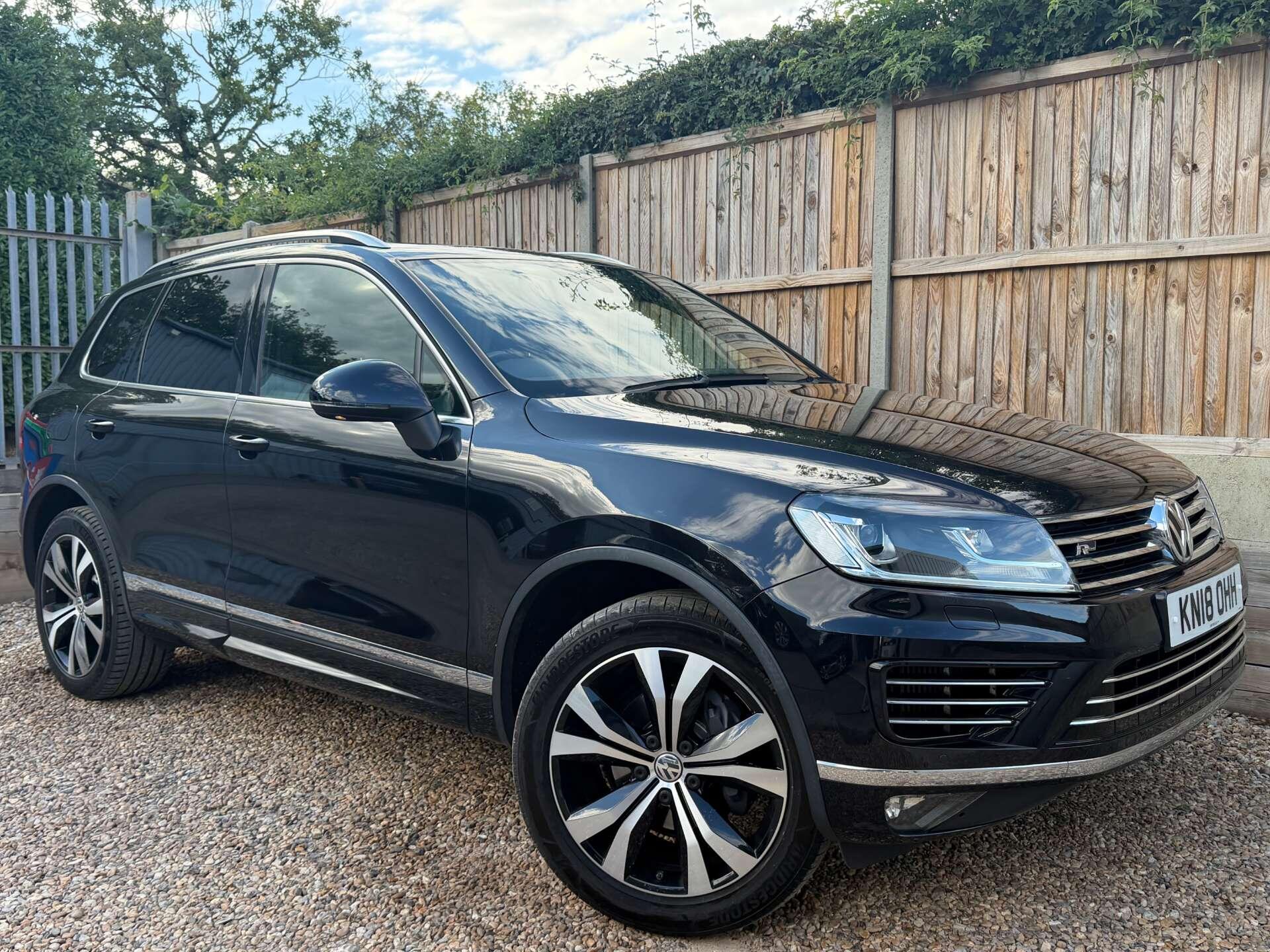 Volkswagen Touareg view 9