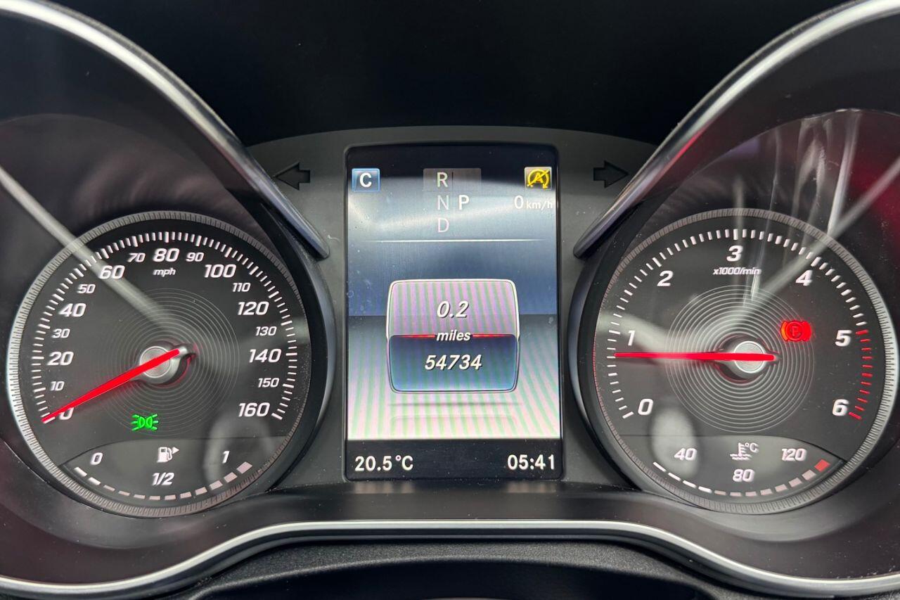 Mercedes-Benz C-Class view 19