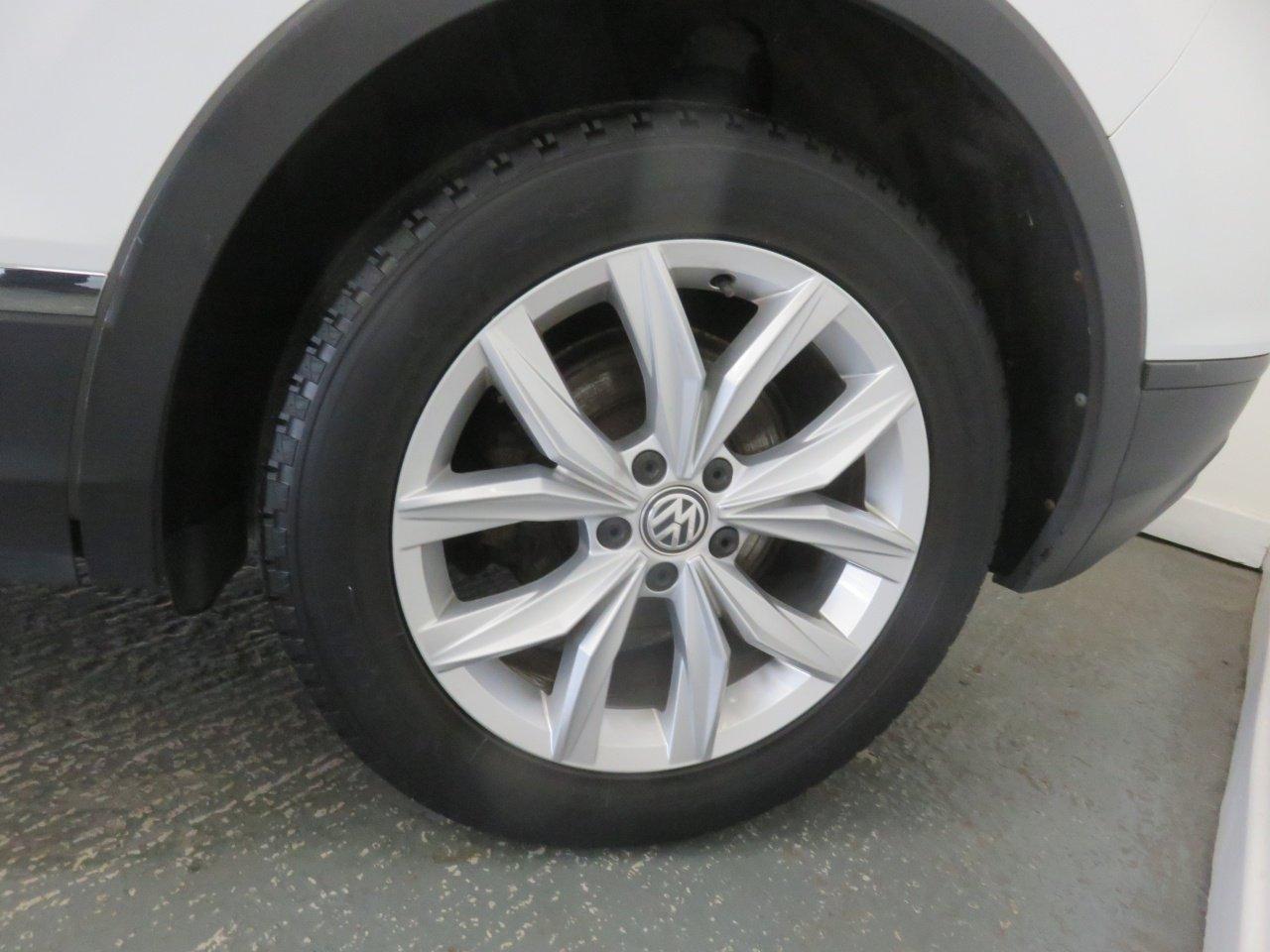 Volkswagen Tiguan view 56