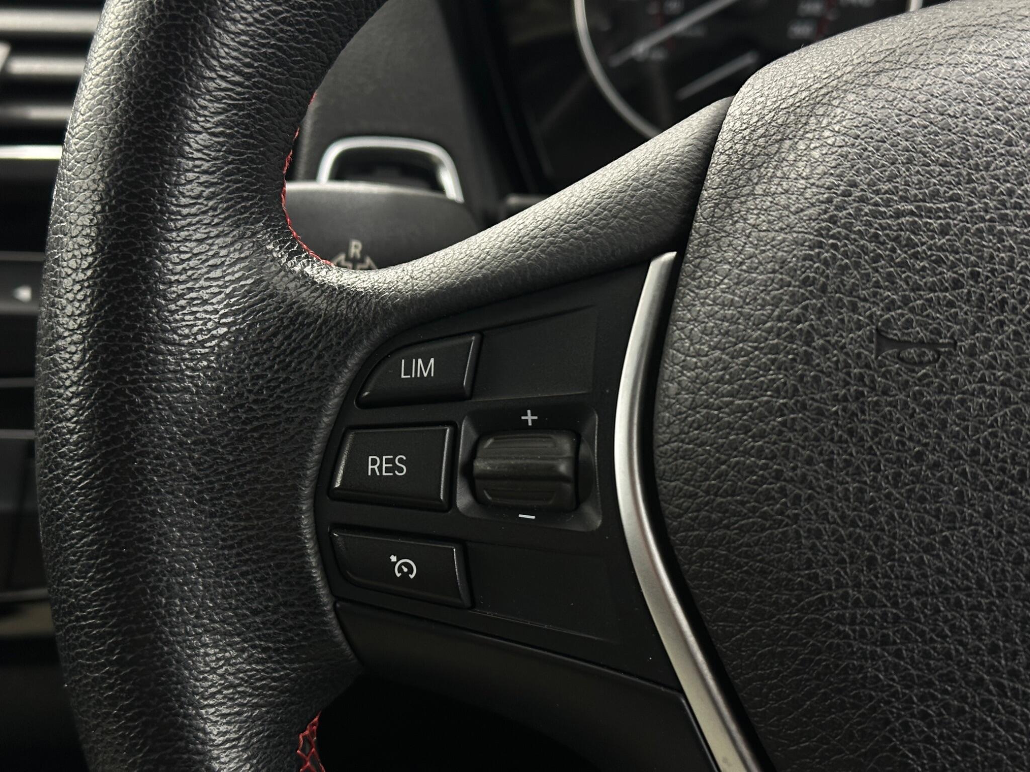 BMW 1 Series view 15