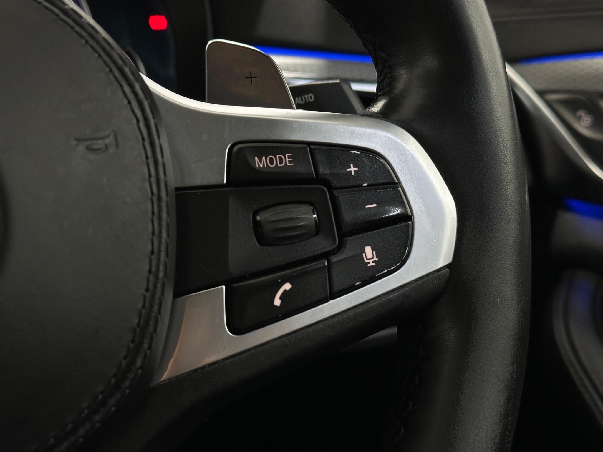 BMW 5 Series view 15