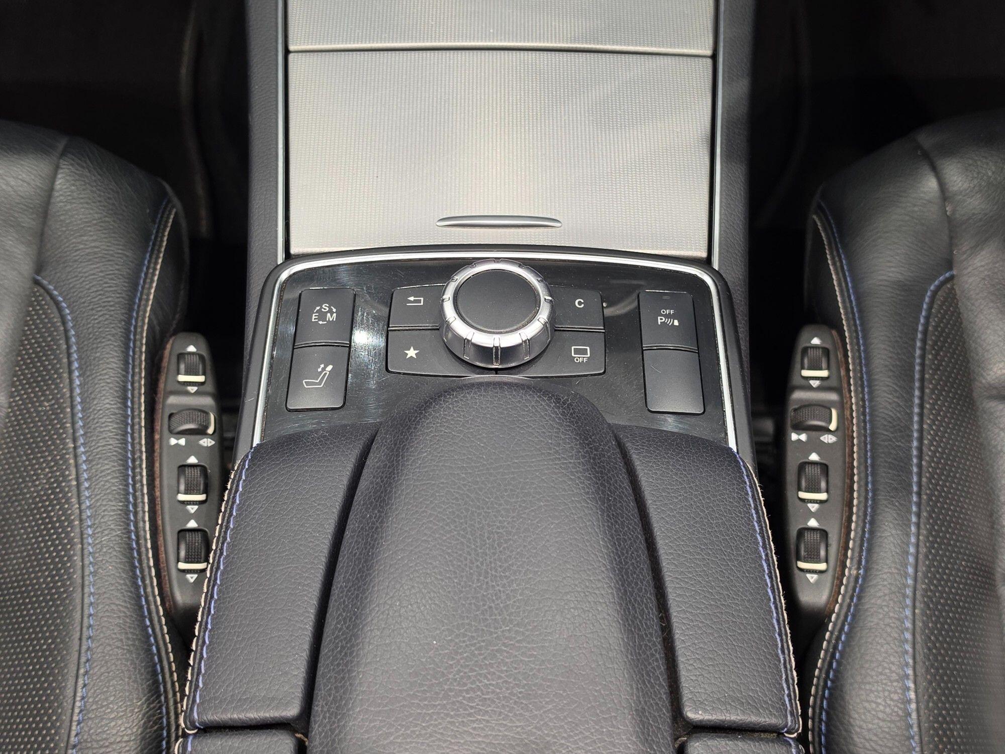 Mercedes-Benz E-Class view 17