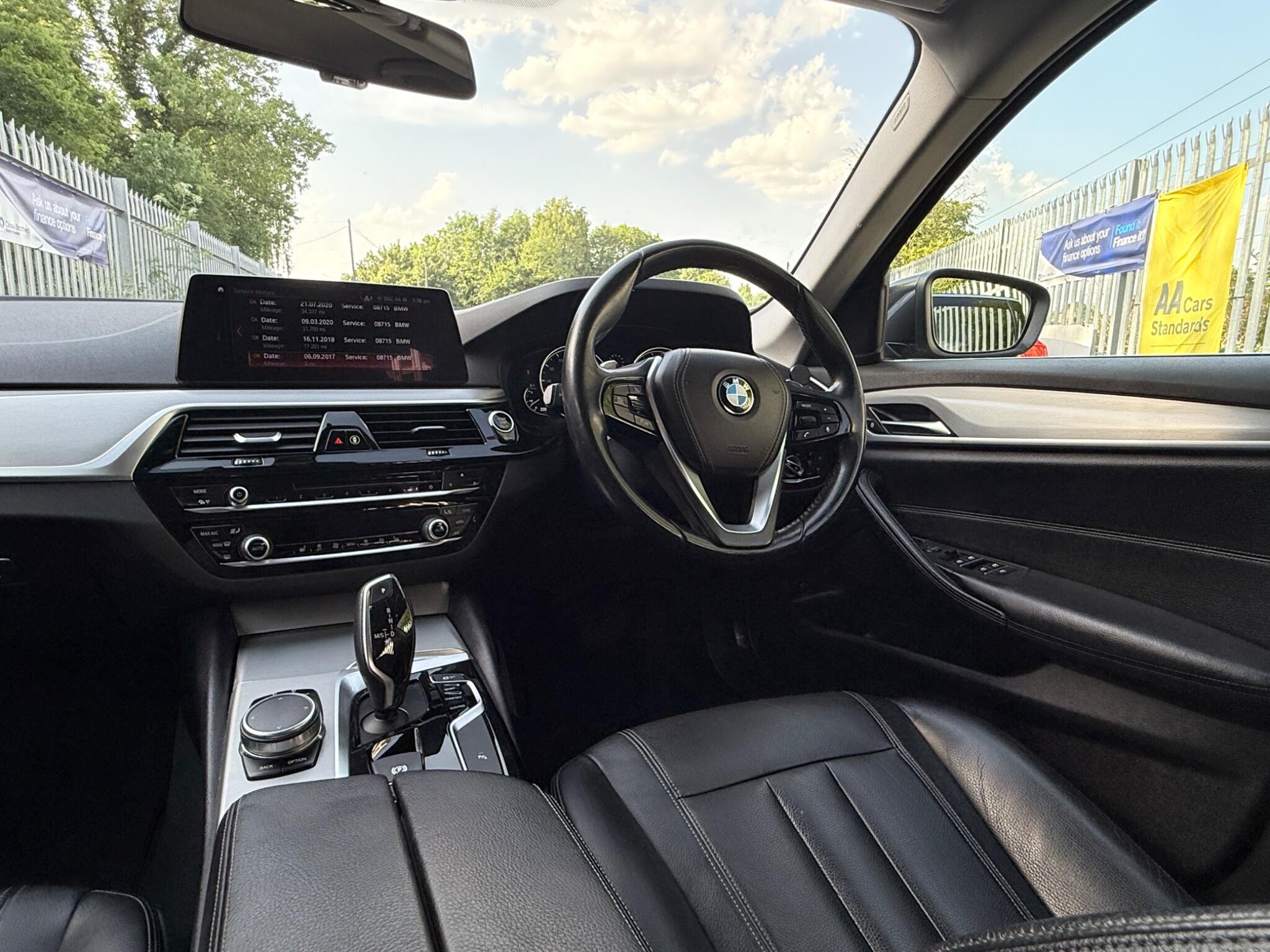 2017 BMW 5 Series image 21